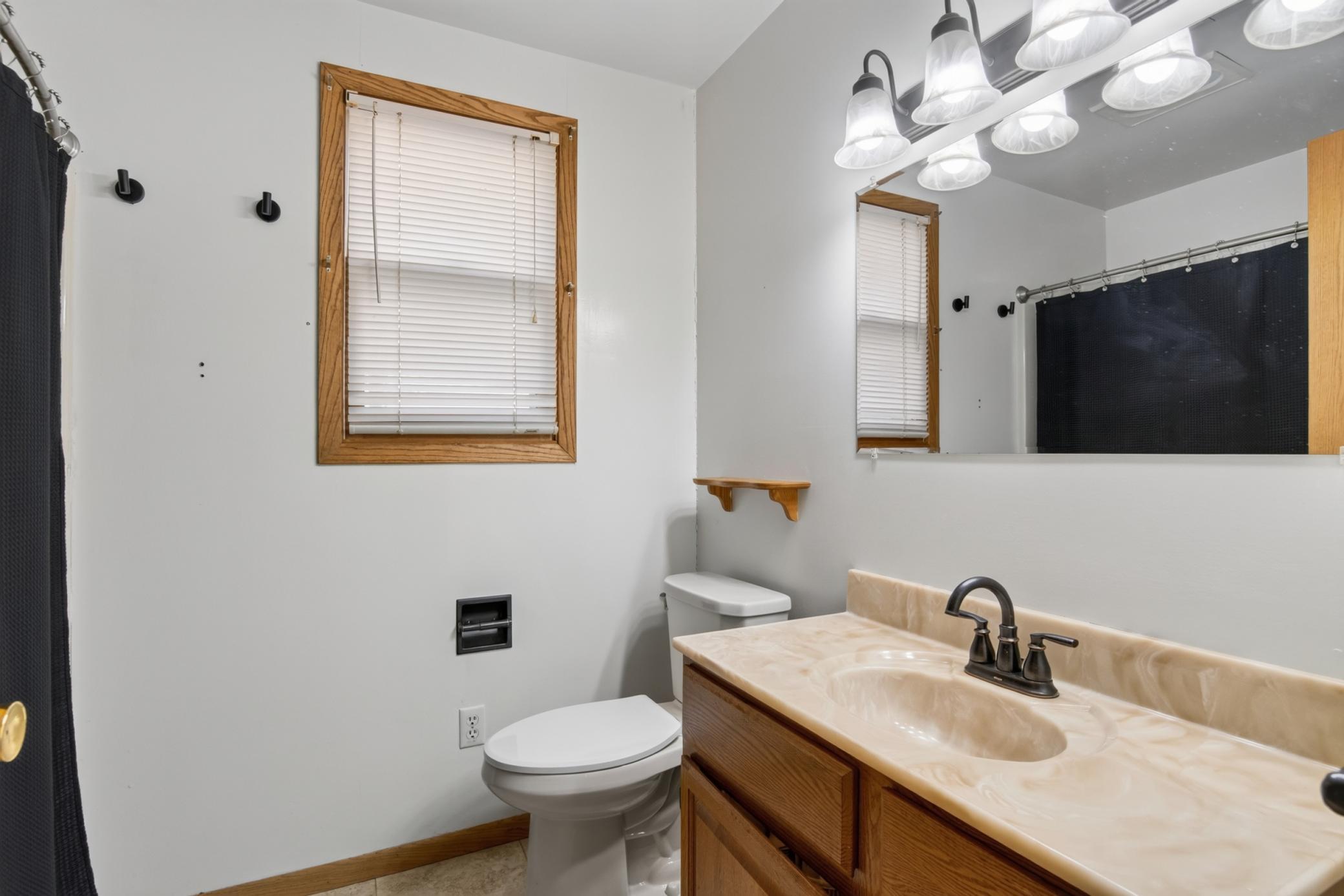 1920 single family home for sale at 521 5th Avenue NW in Valley City, ND — 2 bed, 2 bath (photo 12 of 38)