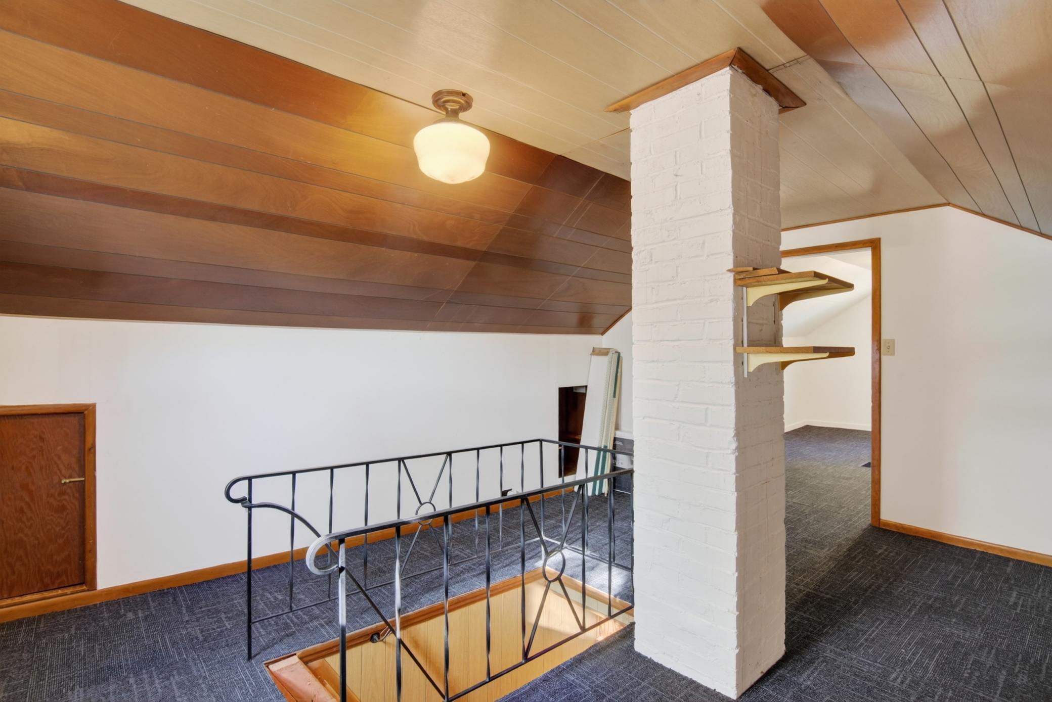 1920 single family home for sale at 521 5th Avenue NW in Valley City, ND — 2 bed, 2 bath (photo 17 of 38)