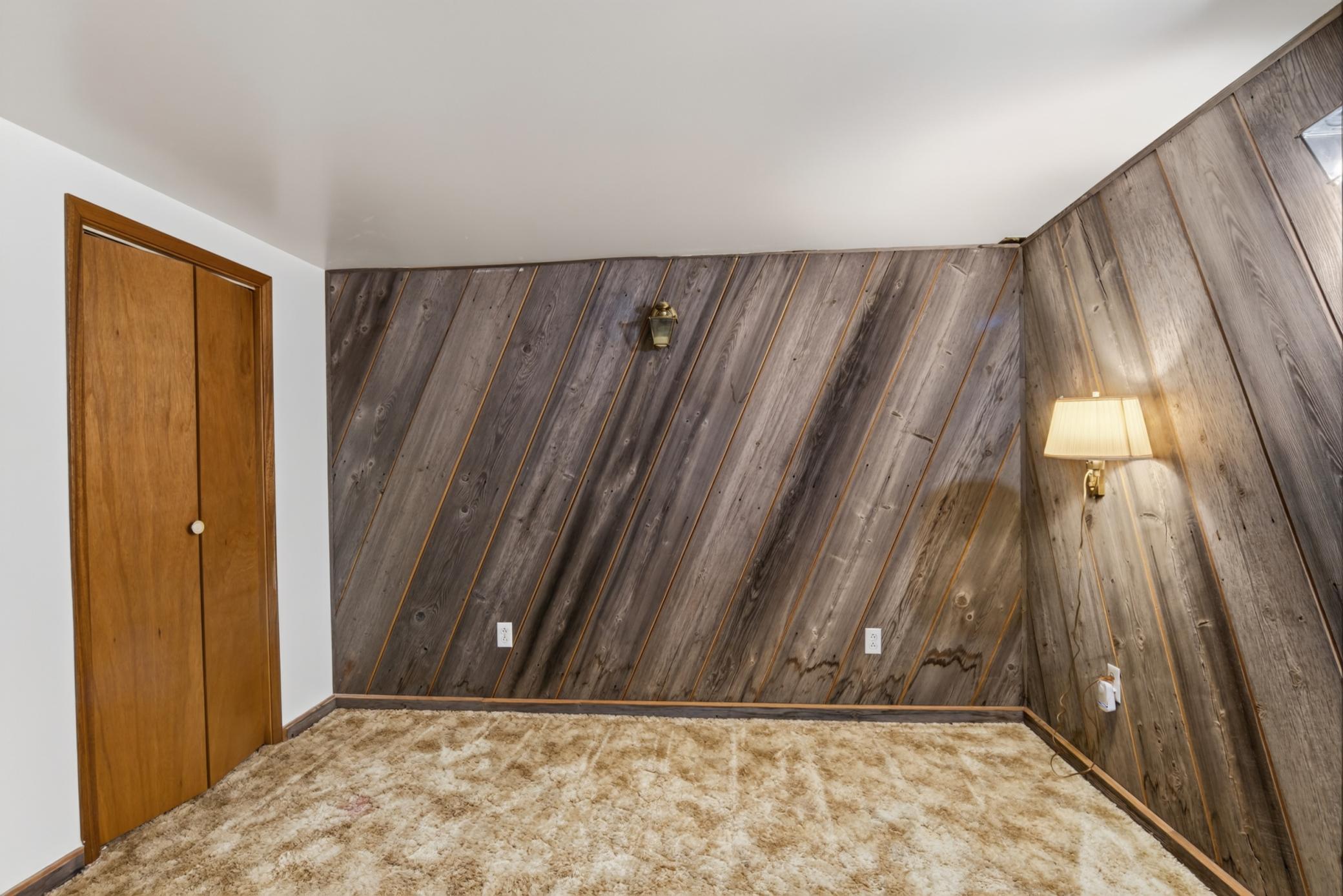 1920 single family home for sale at 521 5th Avenue NW in Valley City, ND — 2 bed, 2 bath (photo 23 of 38)