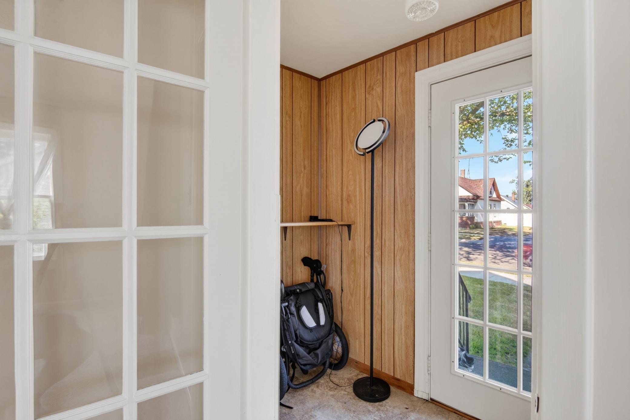 1920 single family home for sale at 521 5th Avenue NW in Valley City, ND — 2 bed, 2 bath (photo 29 of 38)