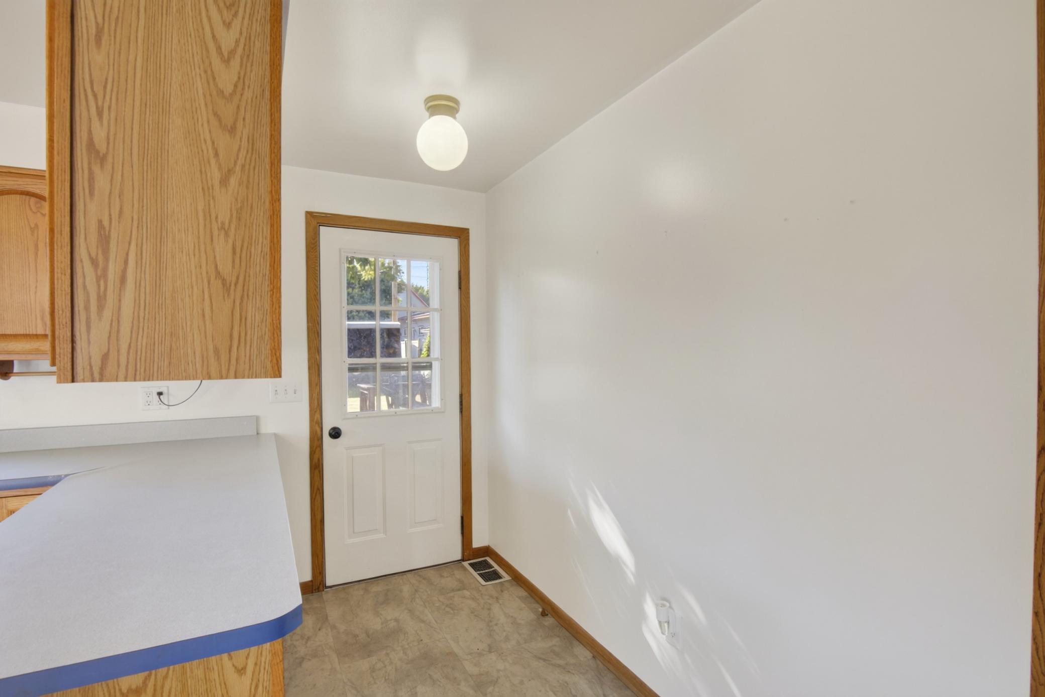 1920 single family home for sale at 521 5th Avenue NW in Valley City, ND — 2 bed, 2 bath (photo 30 of 38)