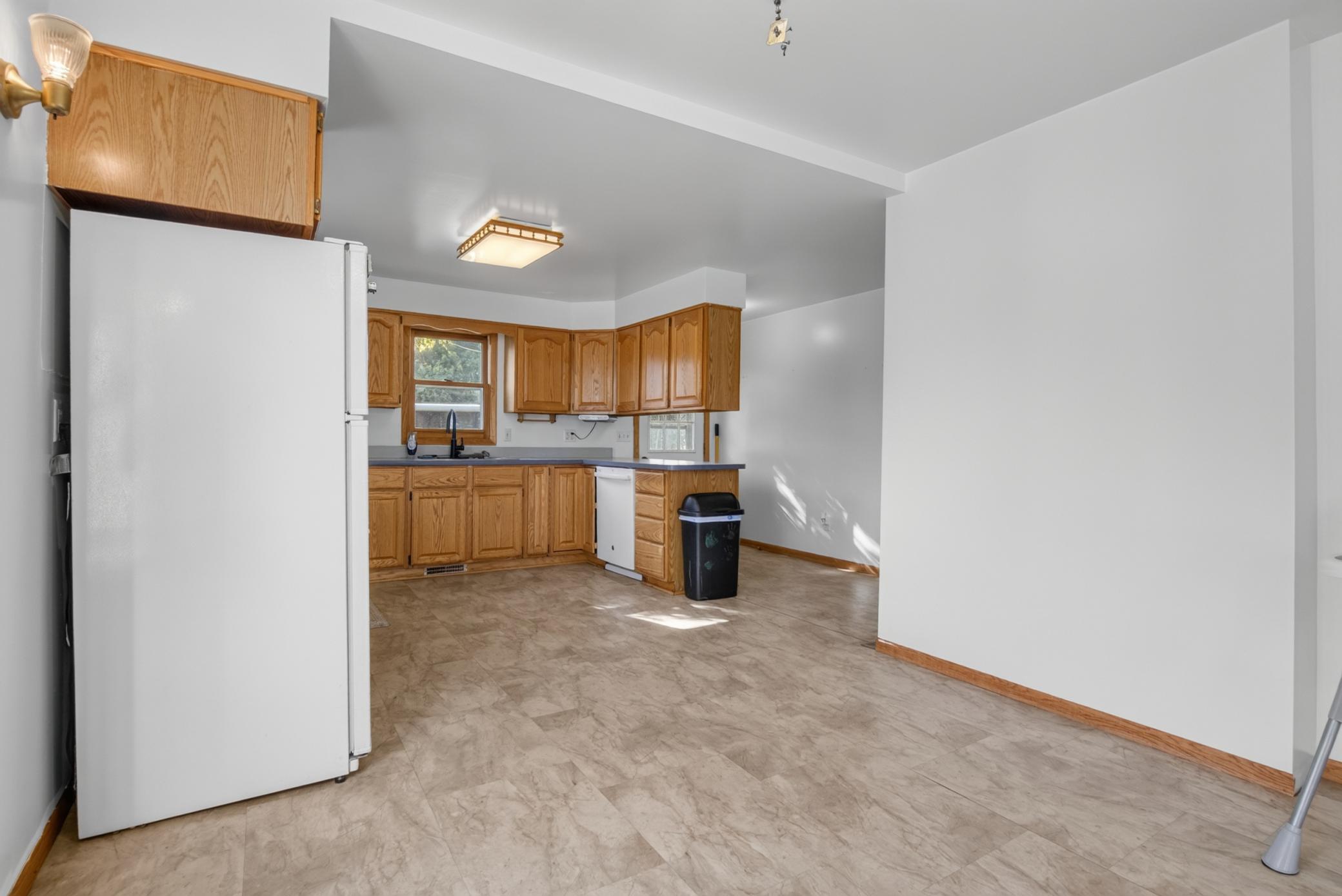 1920 single family home for sale at 521 5th Avenue NW in Valley City, ND — 2 bed, 2 bath (photo 8 of 38)