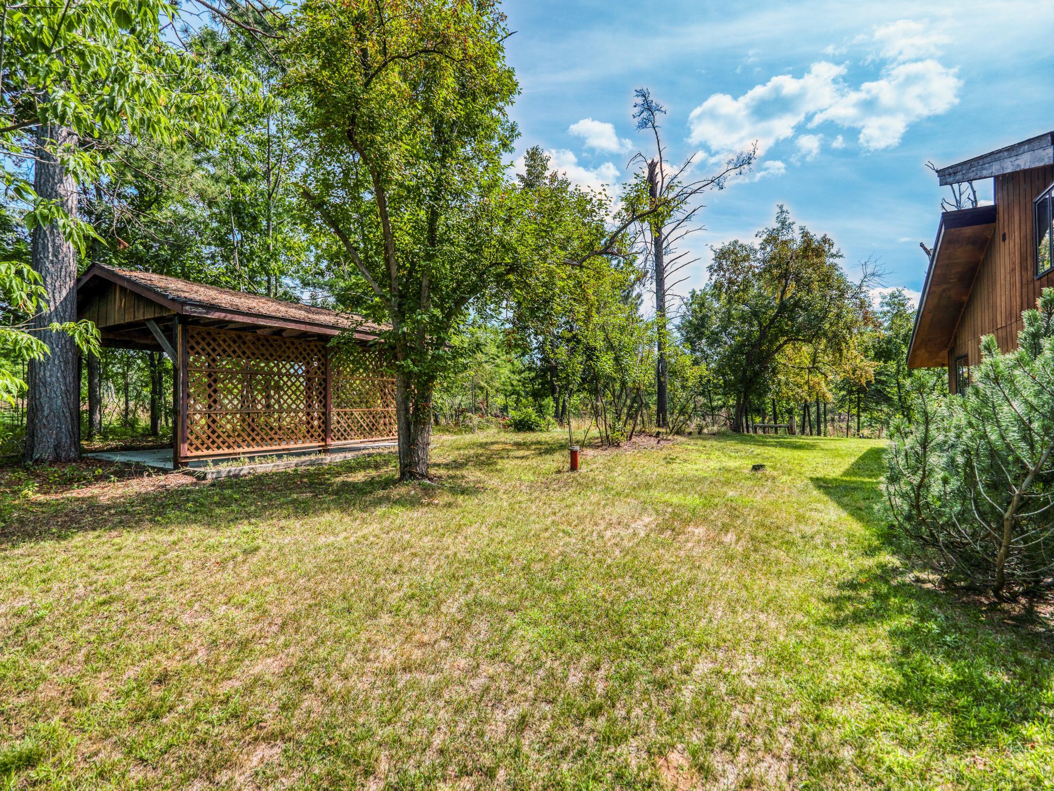 1979 single family home for sale at 1902 Lakeview Drive SW in Bemidji, MN — 2 bed, 2 bath (photo 13 of 58)