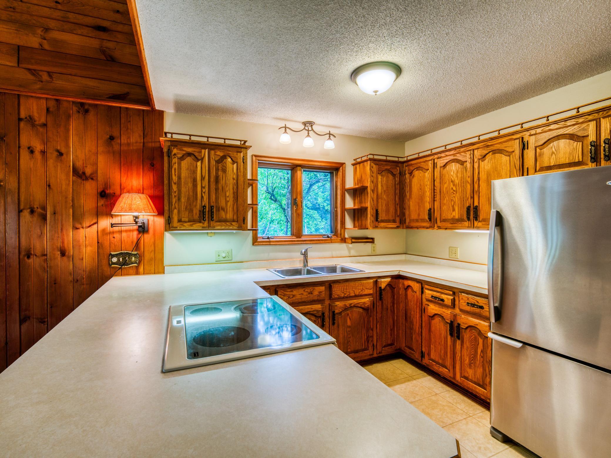 1979 single family home for sale at 1902 Lakeview Drive SW in Bemidji, MN — 2 bed, 2 bath (photo 20 of 58)