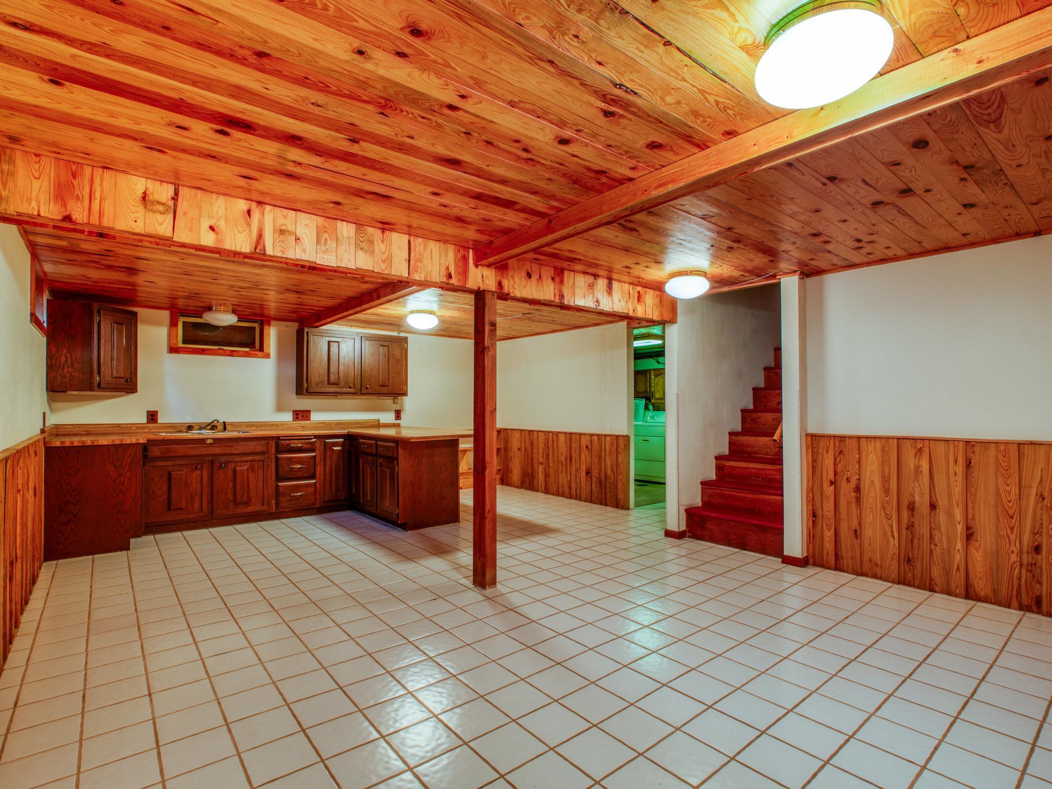 1979 single family home for sale at 1902 Lakeview Drive SW in Bemidji, MN — 2 bed, 2 bath (photo 26 of 58)