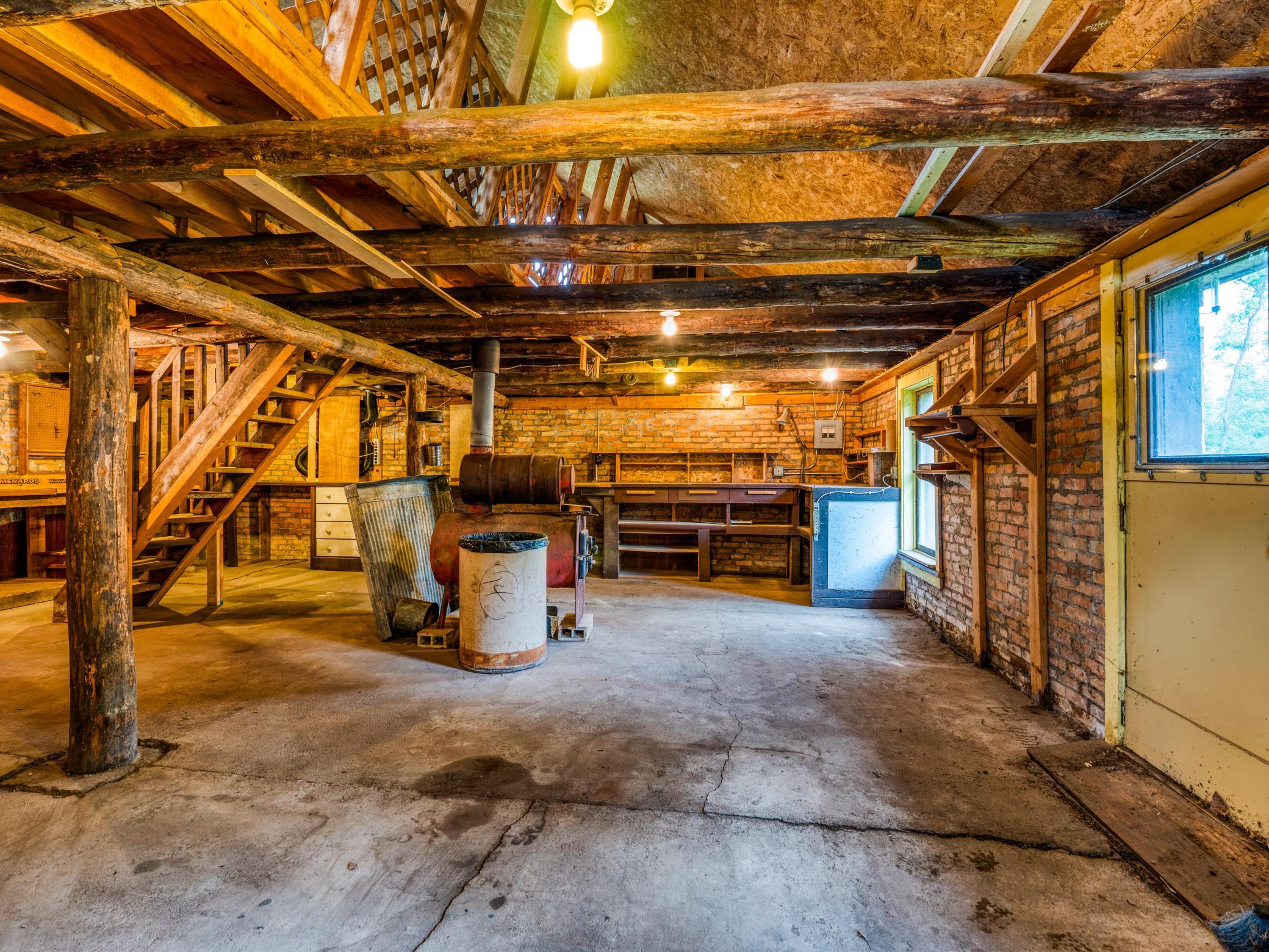 1979 single family home for sale at 1902 Lakeview Drive SW in Bemidji, MN — 2 bed, 2 bath (photo 54 of 58)