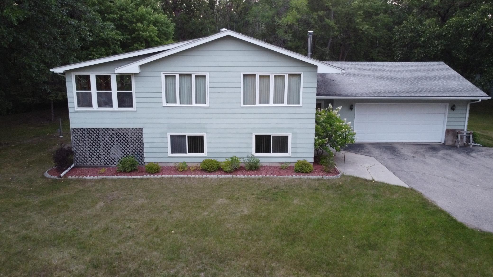 1975 single family home for sale at 14045 190th Avenue NE in Thief River Falls, MN — 4 bed, 2 bath (photo 2 of 51)