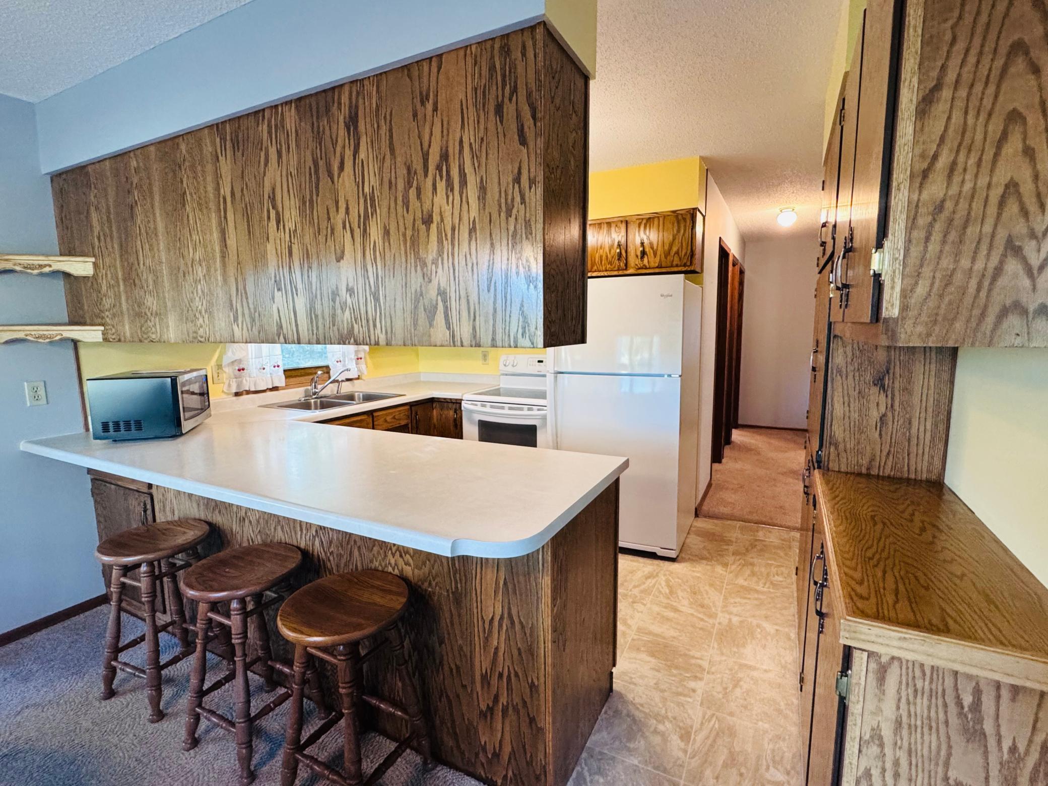 1975 single family home for sale at 14045 190th Avenue NE in Thief River Falls, MN — 4 bed, 2 bath (photo 16 of 51)