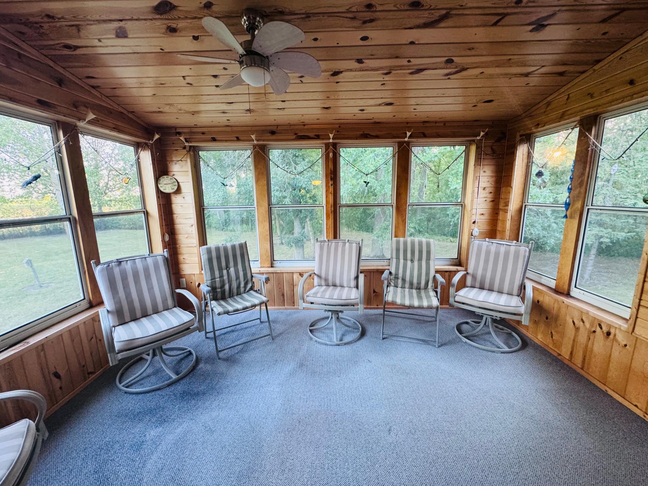 1975 single family home for sale at 14045 190th Avenue NE in Thief River Falls, MN — 4 bed, 2 bath (photo 21 of 51)