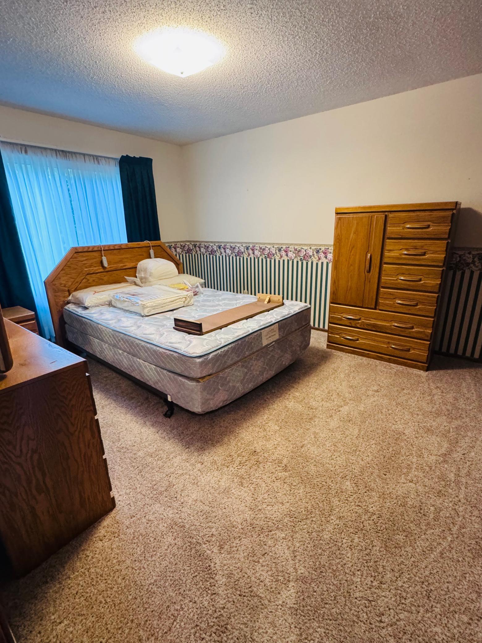 1975 single family home for sale at 14045 190th Avenue NE in Thief River Falls, MN — 4 bed, 2 bath (photo 23 of 51)