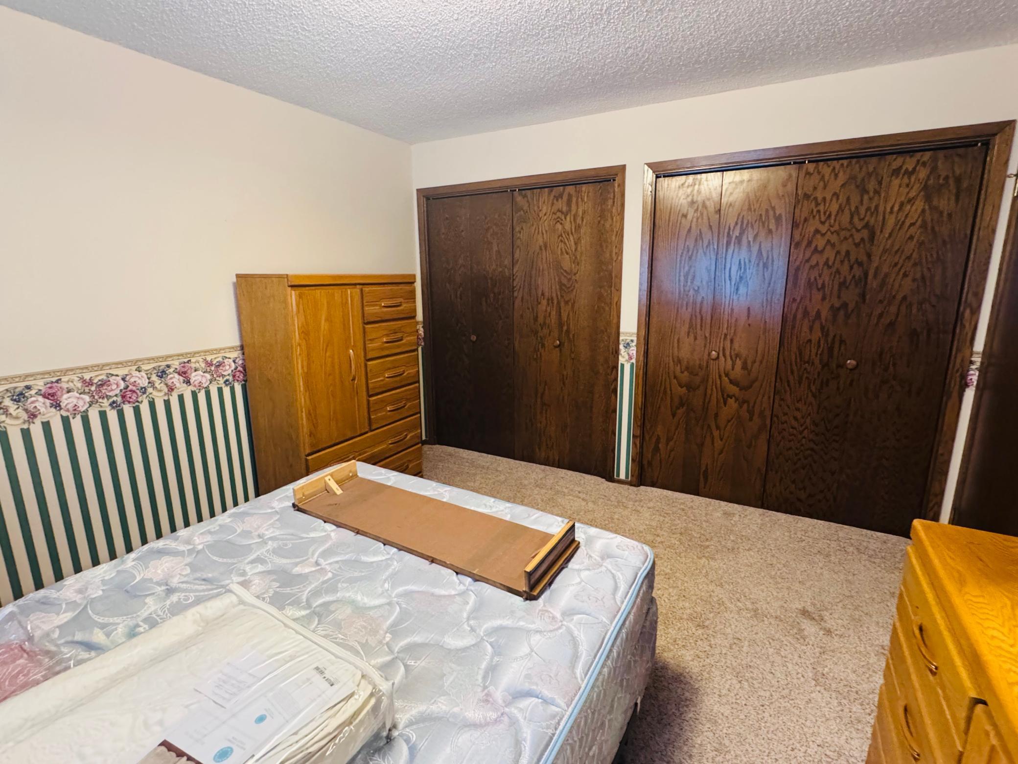 1975 single family home for sale at 14045 190th Avenue NE in Thief River Falls, MN — 4 bed, 2 bath (photo 24 of 51)