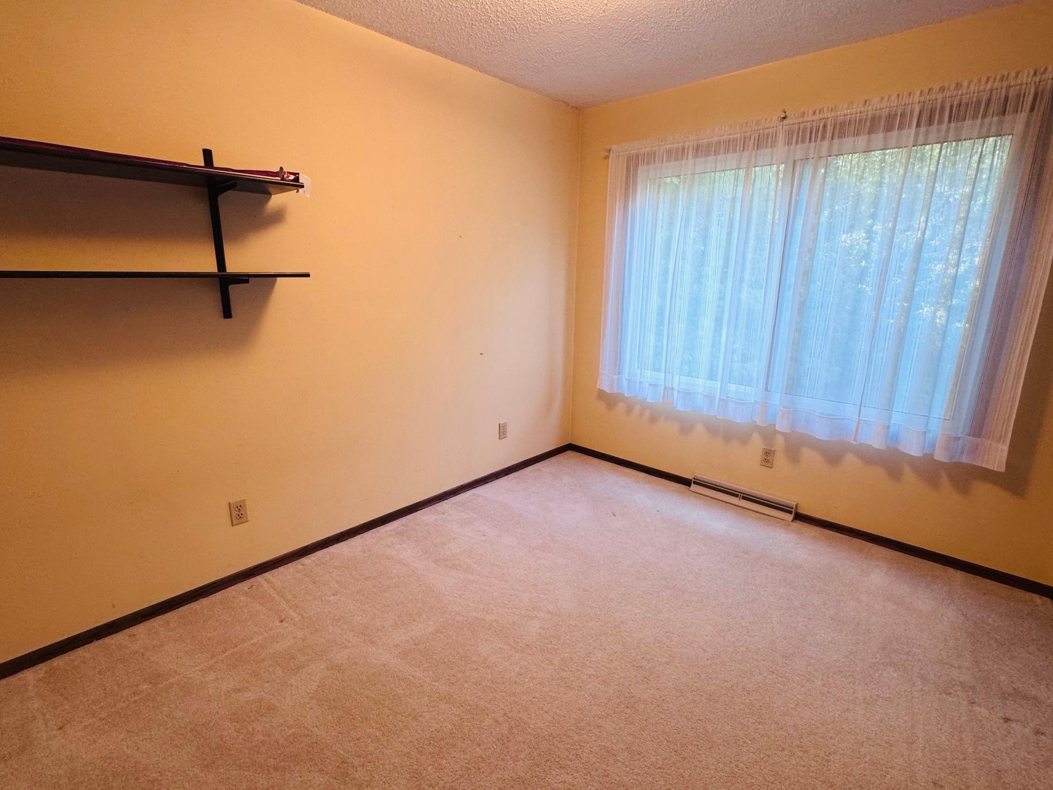 1975 single family home for sale at 14045 190th Avenue NE in Thief River Falls, MN — 4 bed, 2 bath (photo 26 of 51)
