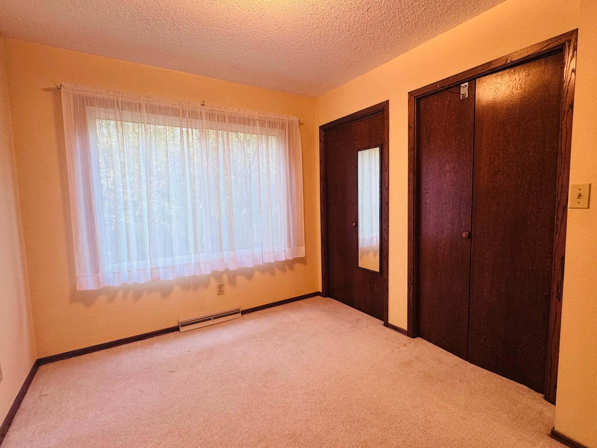 1975 single family home for sale at 14045 190th Avenue NE in Thief River Falls, MN — 4 bed, 2 bath (photo 27 of 51)