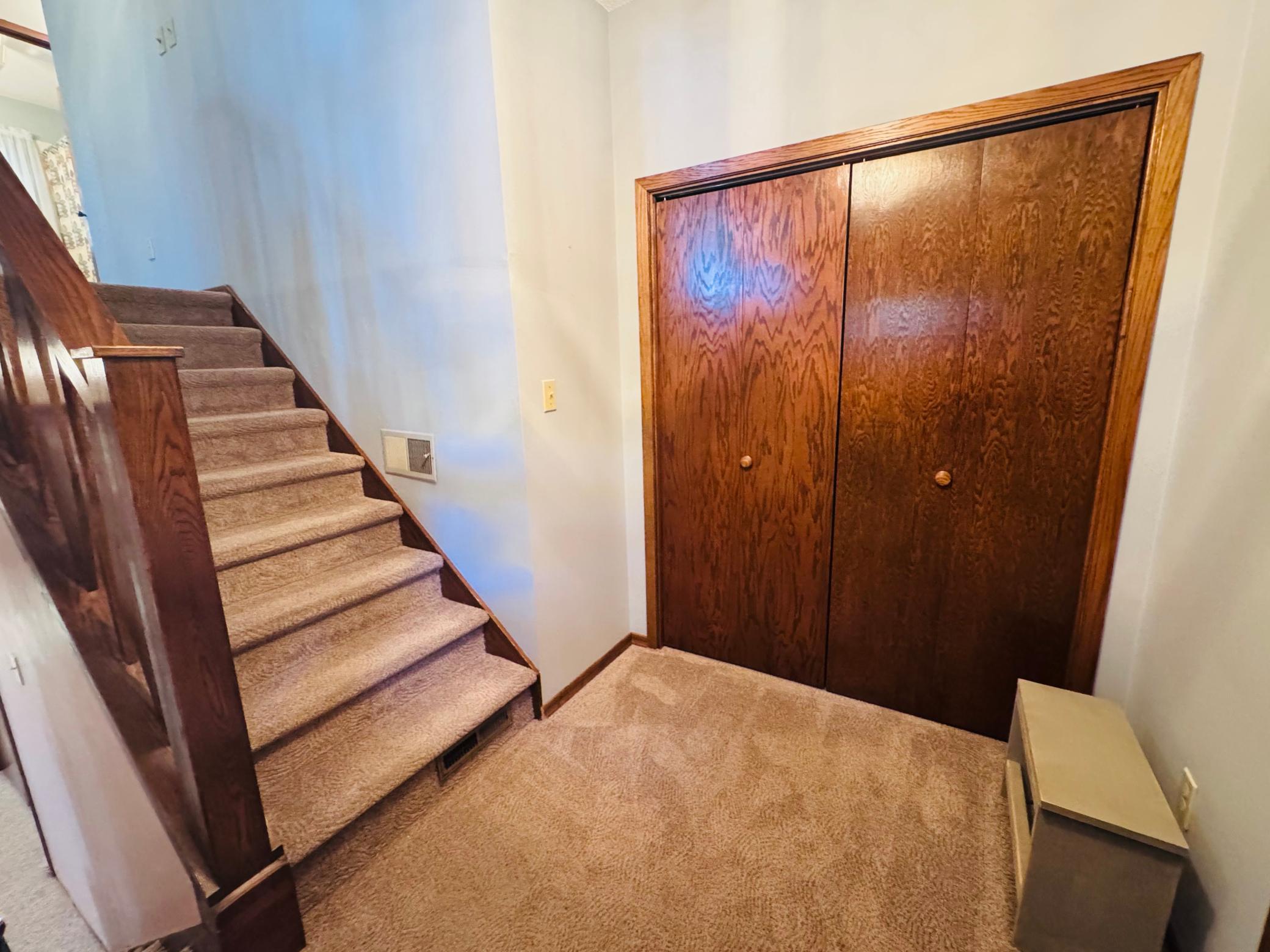 1975 single family home for sale at 14045 190th Avenue NE in Thief River Falls, MN — 4 bed, 2 bath (photo 32 of 51)