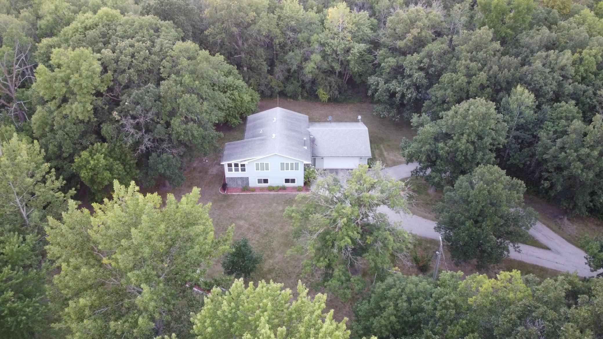 1975 single family home for sale at 14045 190th Avenue NE in Thief River Falls, MN — 4 bed, 2 bath (photo 8 of 51)