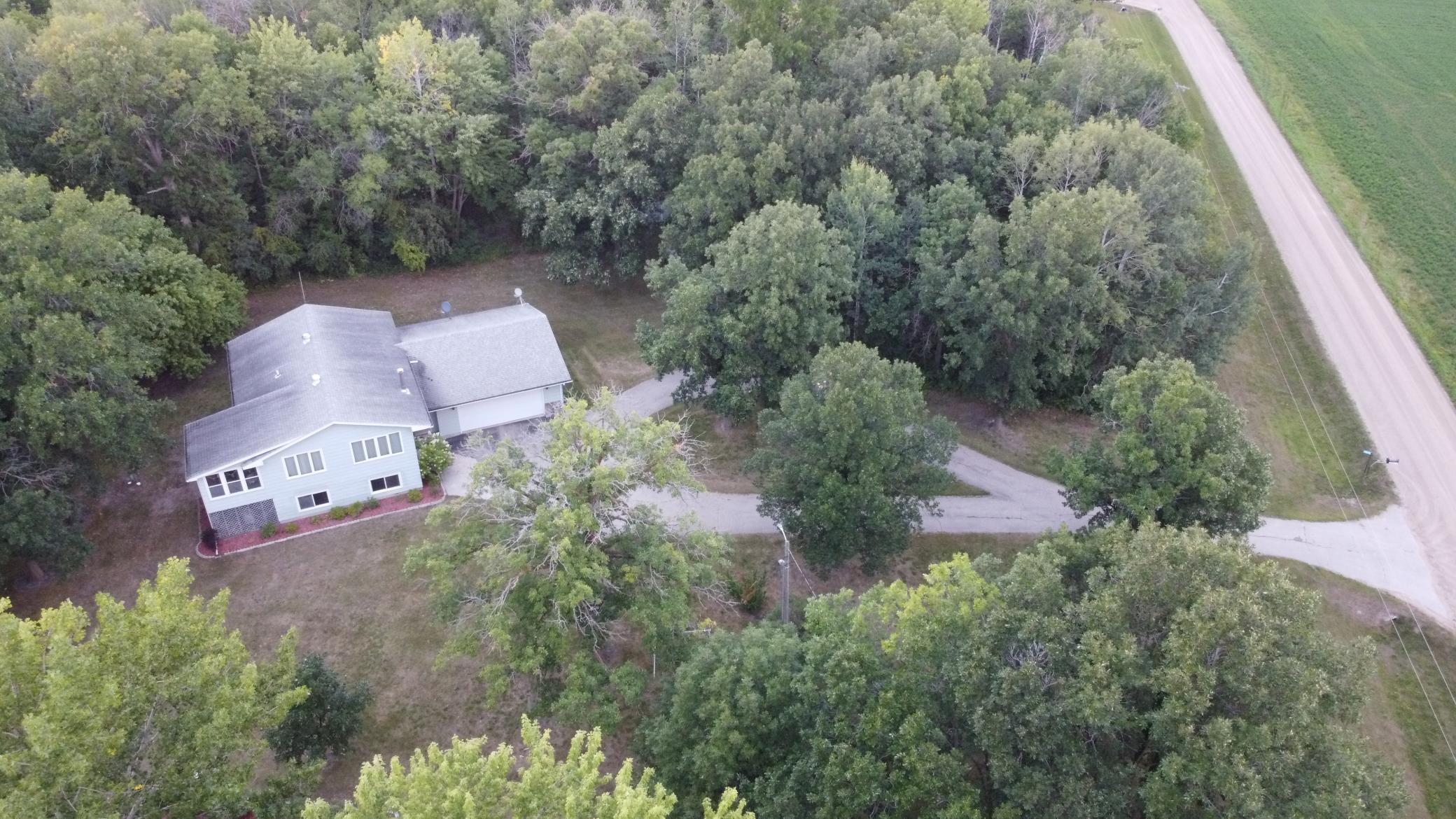 1975 single family home for sale at 14045 190th Avenue NE in Thief River Falls, MN — 4 bed, 2 bath (photo 9 of 51)