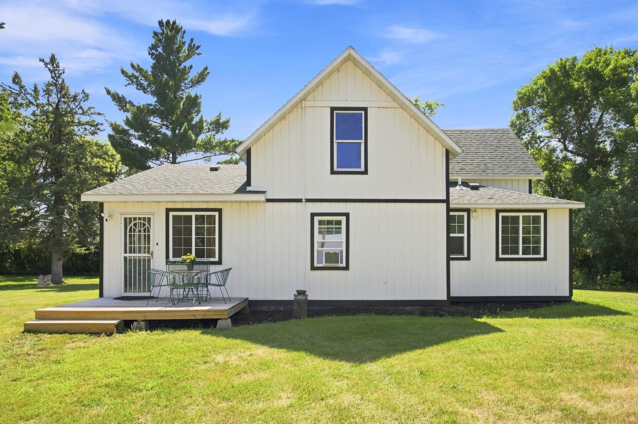 1890 single family home for sale at 38401 County Highway 21 in Rothsay, MN — 3 bed, 1 bath (photo 2 of 35)