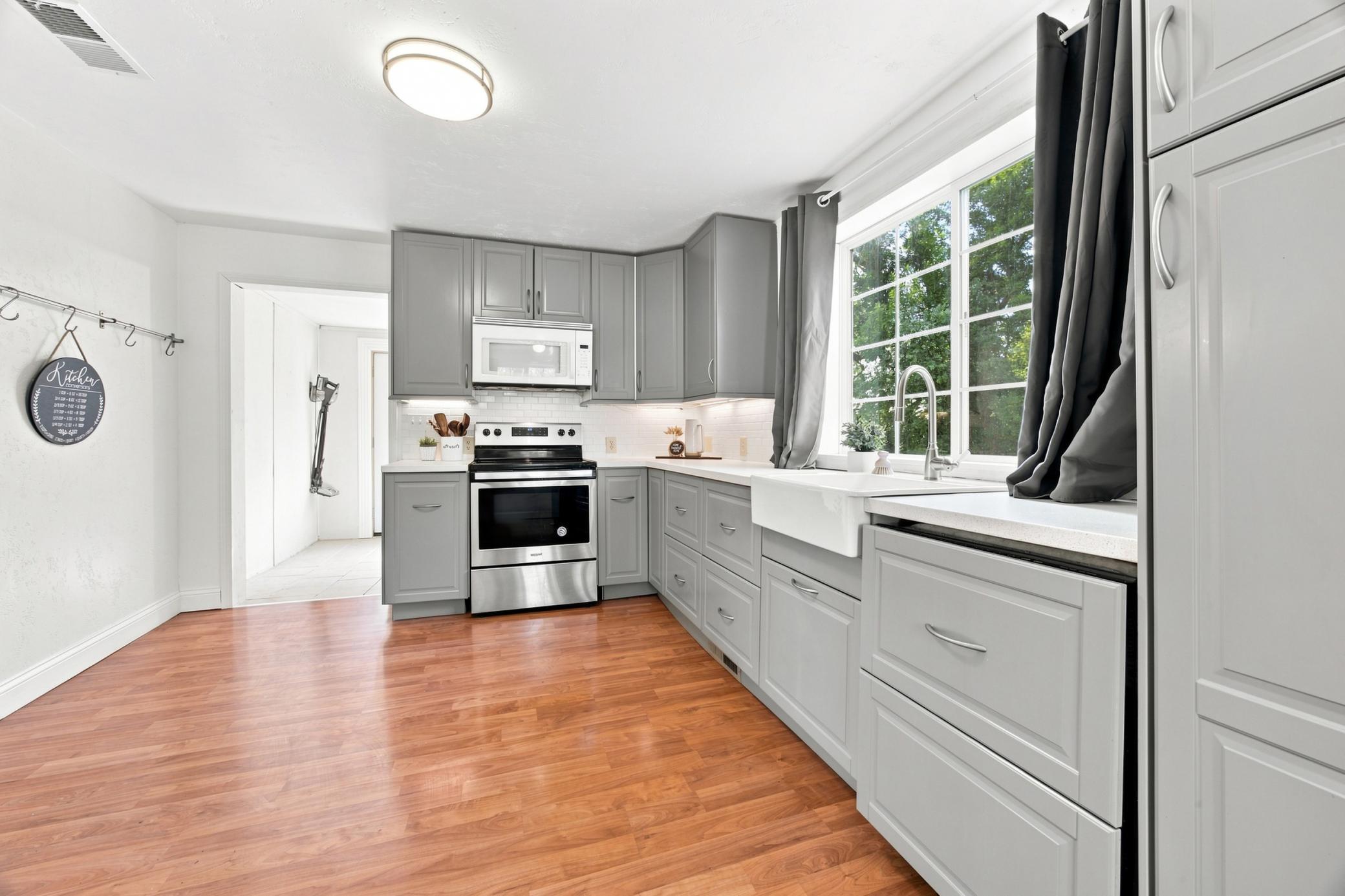 1890 single family home for sale at 38401 County Highway 21 in Rothsay, MN — 3 bed, 1 bath (photo 8 of 35)