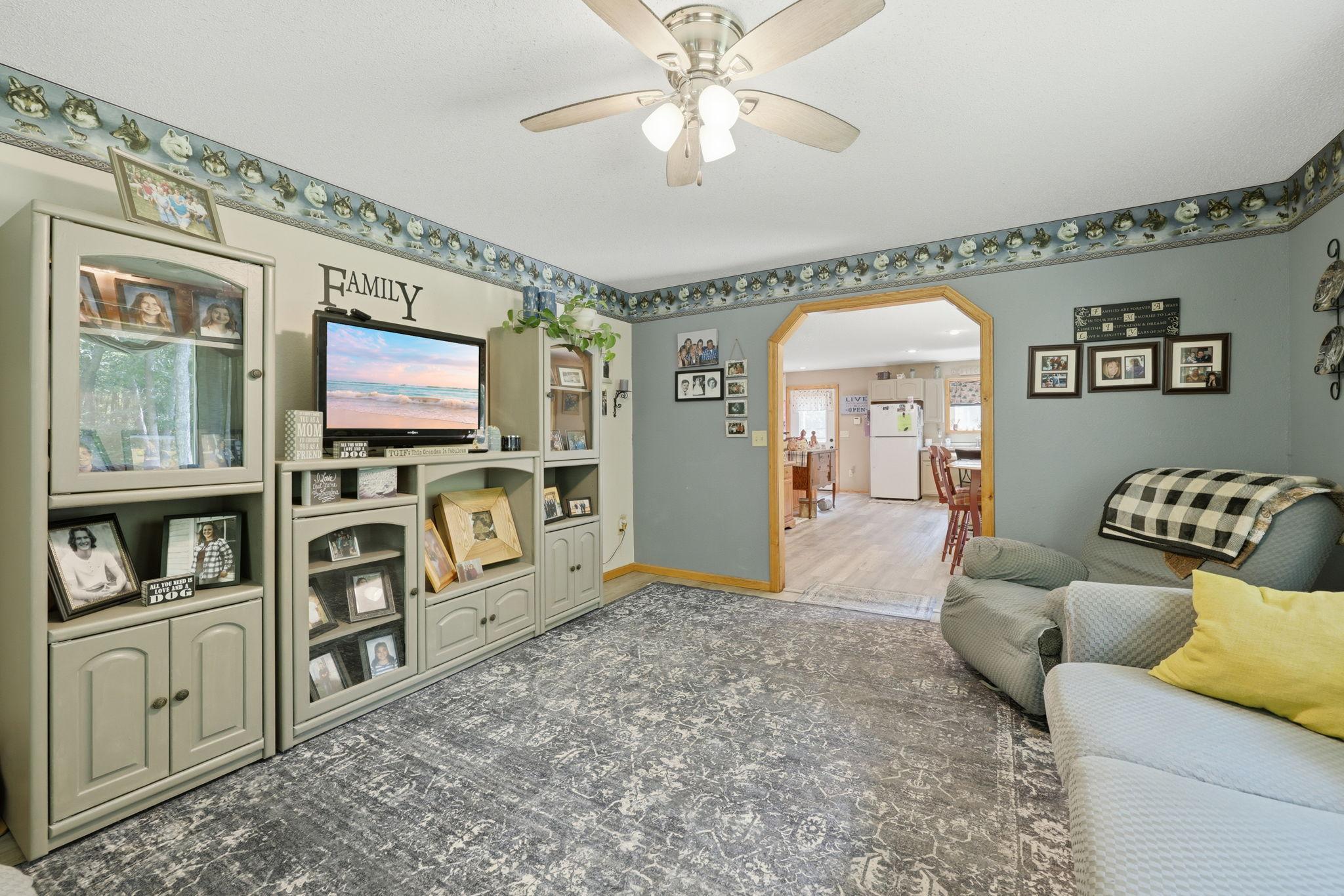2001 single family home for sale at 2855 150th Avenue in Brainerd, MN — 3 bed, 3 bath (photo 4 of 40)
