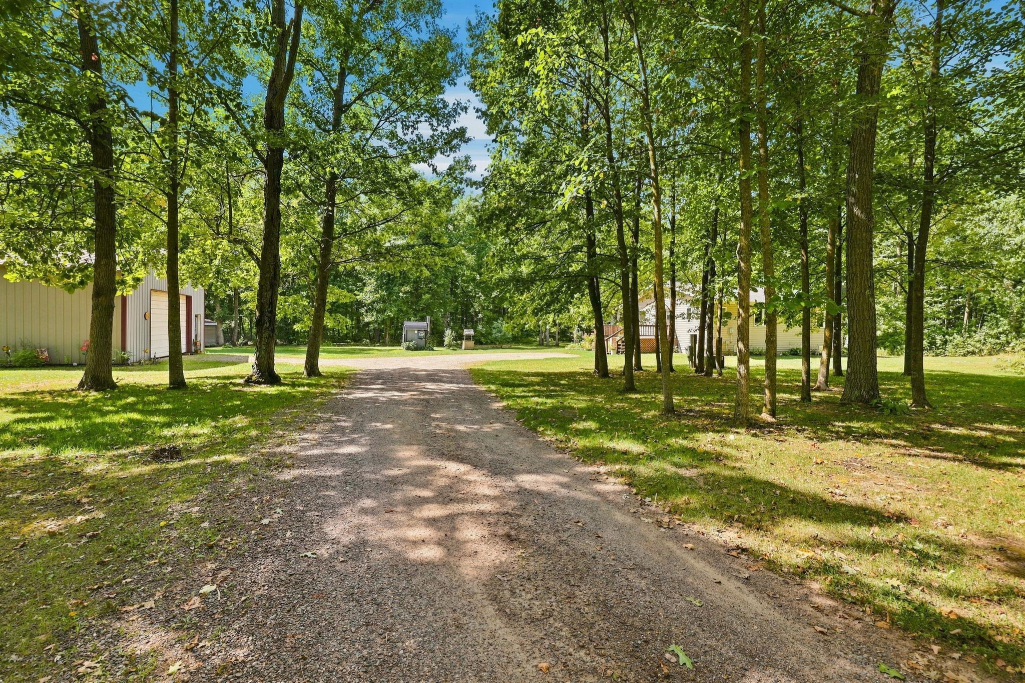 2001 single family home for sale at 2855 150th Avenue in Brainerd, MN — 3 bed, 3 bath (photo 31 of 40)