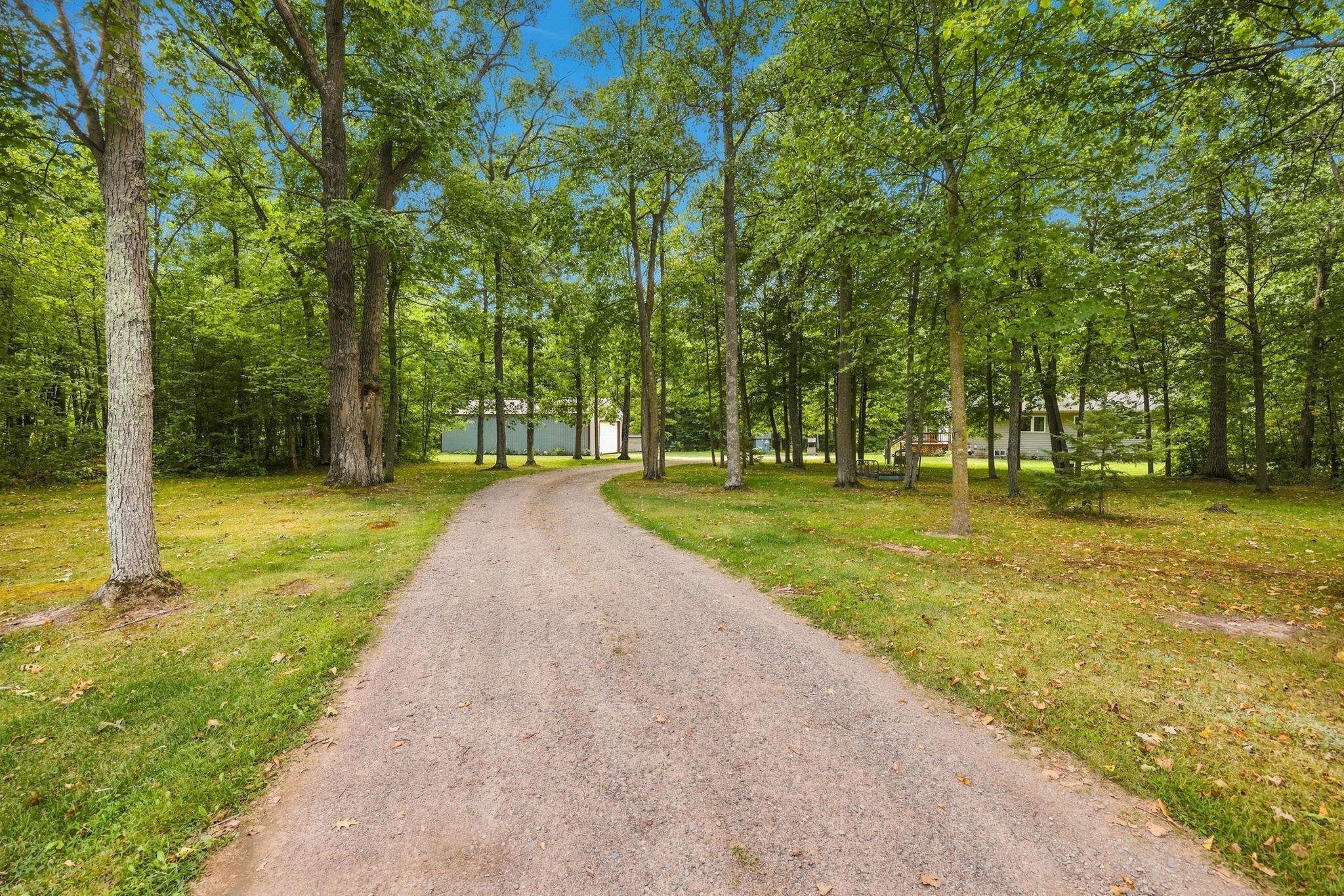 2001 single family home for sale at 2855 150th Avenue in Brainerd, MN — 3 bed, 3 bath (photo 32 of 40)