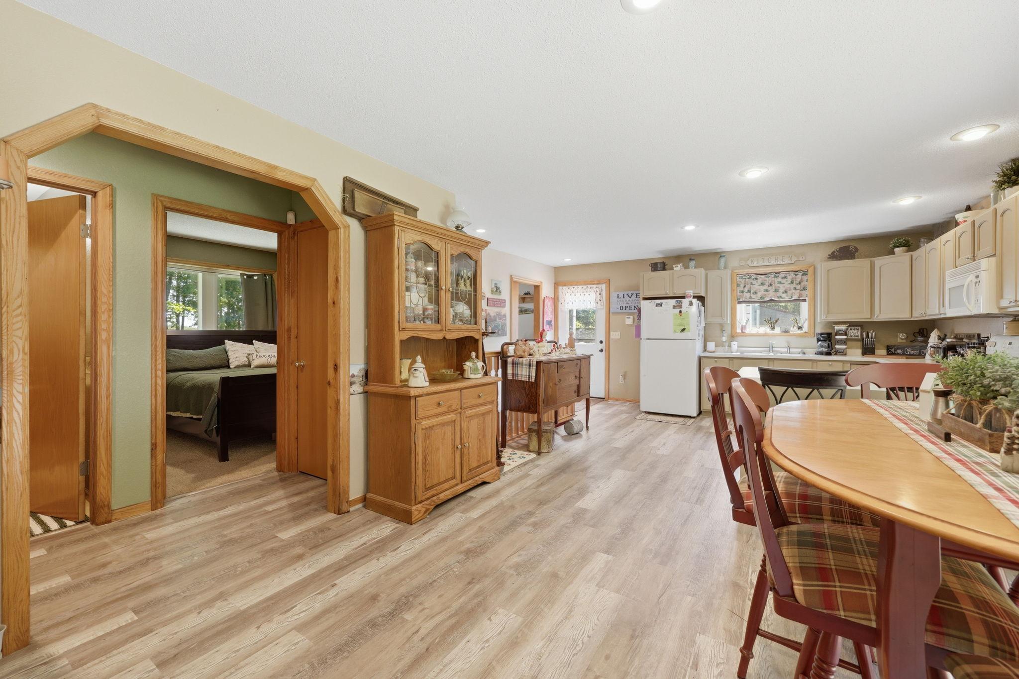 2001 single family home for sale at 2855 150th Avenue in Brainerd, MN — 3 bed, 3 bath (photo 8 of 40)