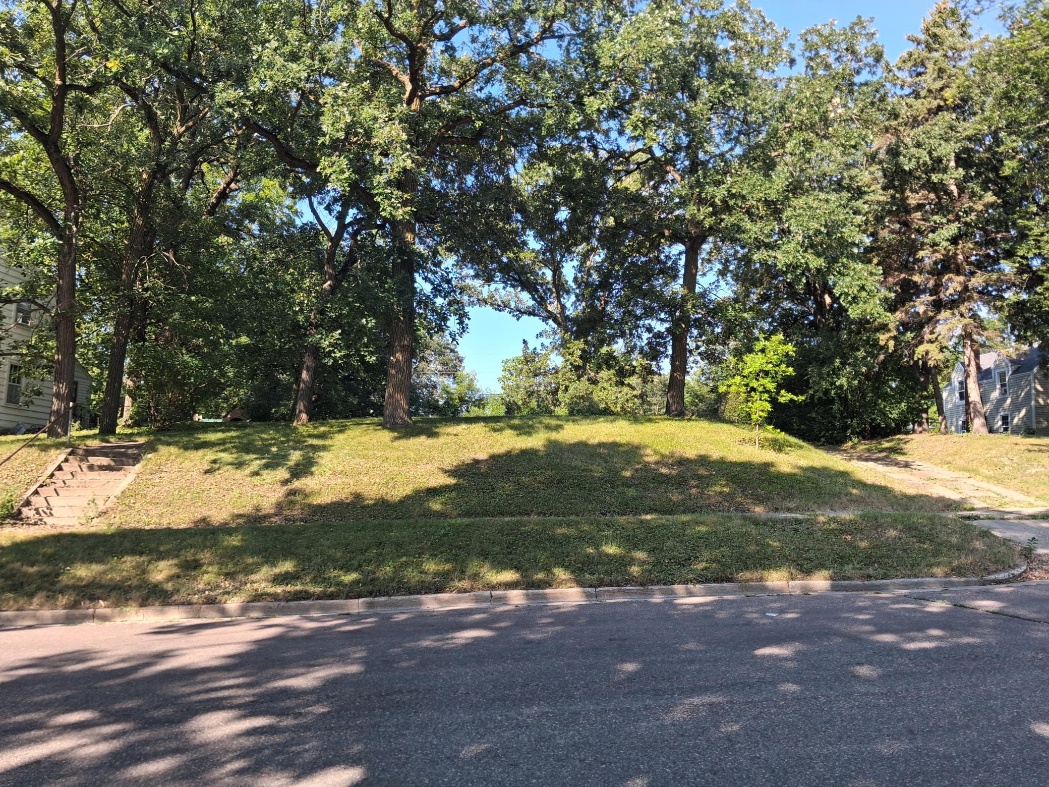 land for sale at 423 N Cleveland Avenue in Fergus Falls, MN (photo 3 of 3)