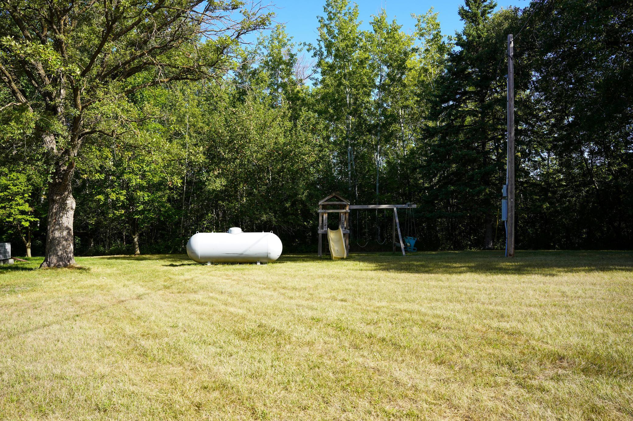 1987 single family home for sale at 3844 County Highway 29 in Twin Valley, MN — 4 bed, 2 bath (photo 39 of 43)