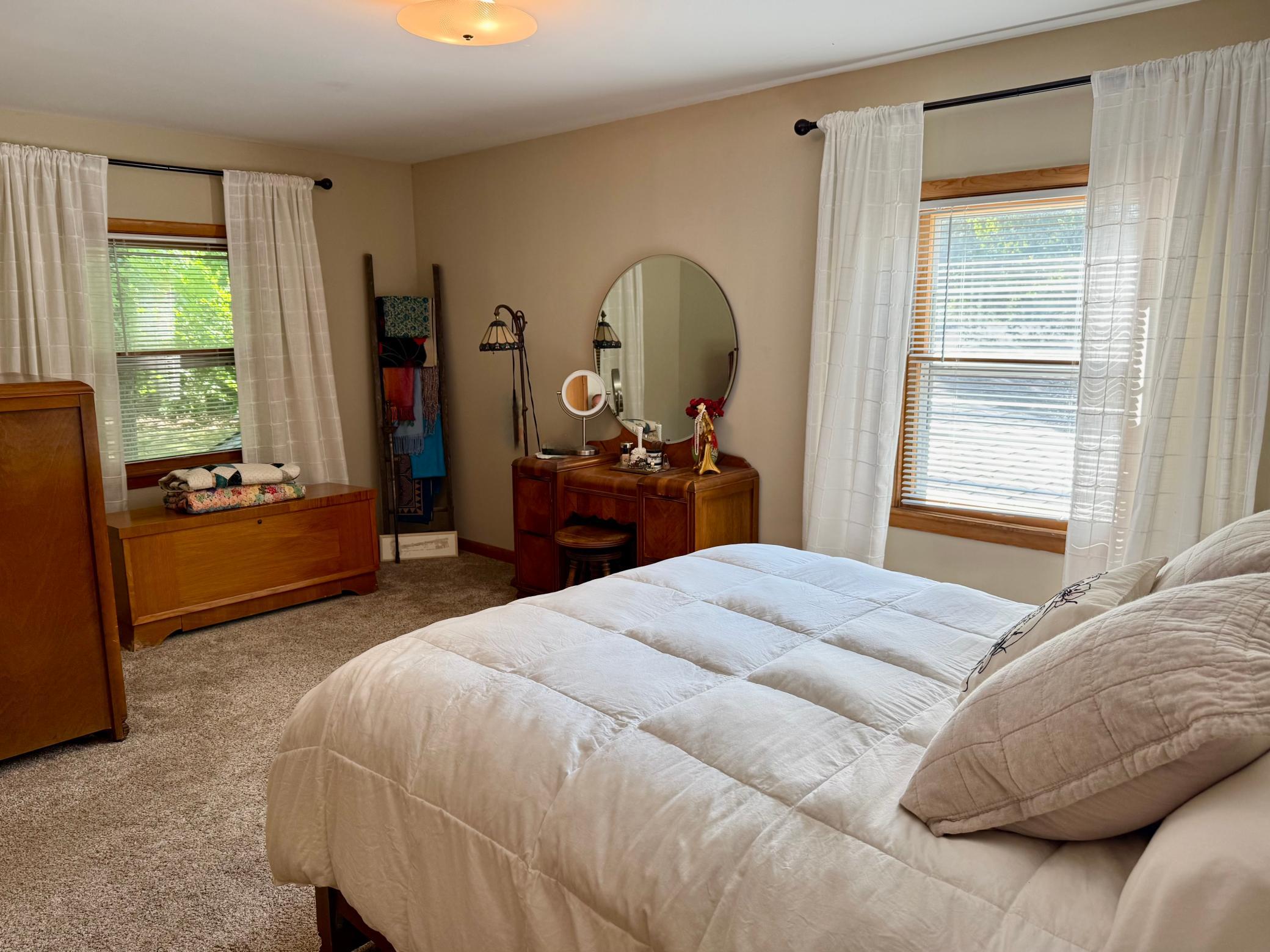 1960 single family home for sale at 1583 E Shore Drive in Detroit Lakes, MN — 4 bed, 2 bath (photo 23 of 41)