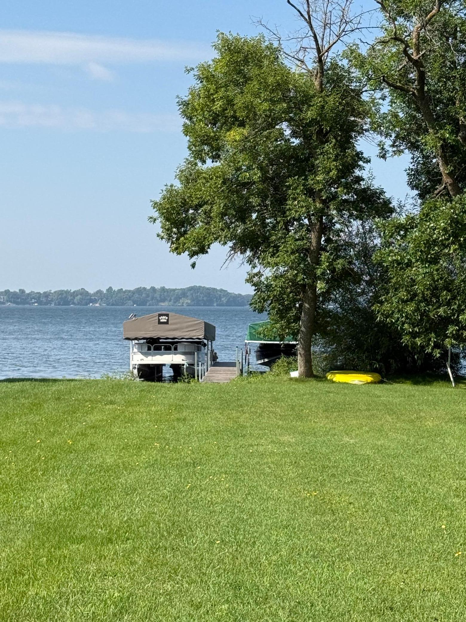 1960 single family home for sale at 1583 E Shore Drive in Detroit Lakes, MN — 4 bed, 2 bath (photo 31 of 41)