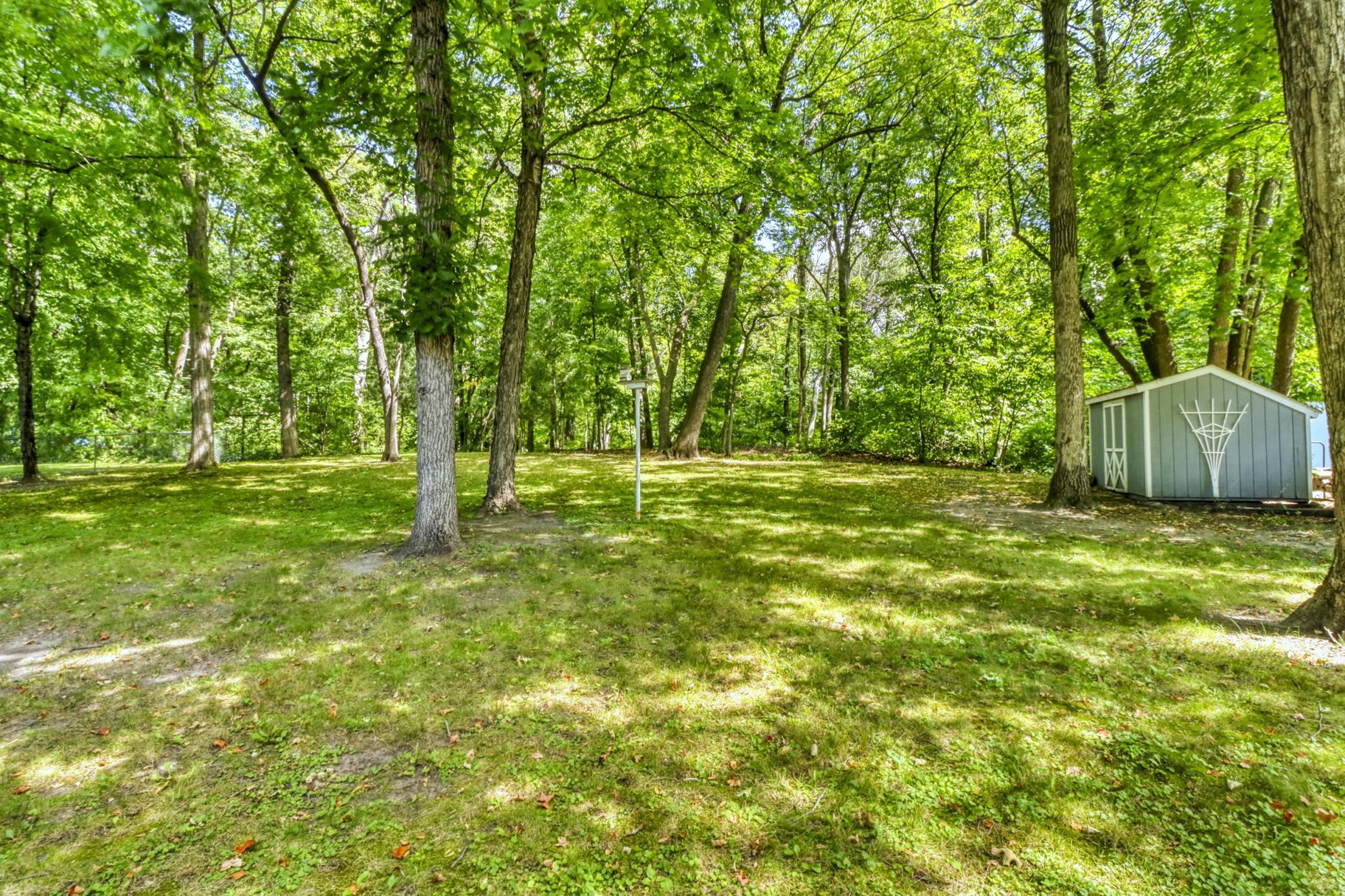 1960 single family home for sale at 1583 E Shore Drive in Detroit Lakes, MN — 4 bed, 2 bath (photo 15 of 68)