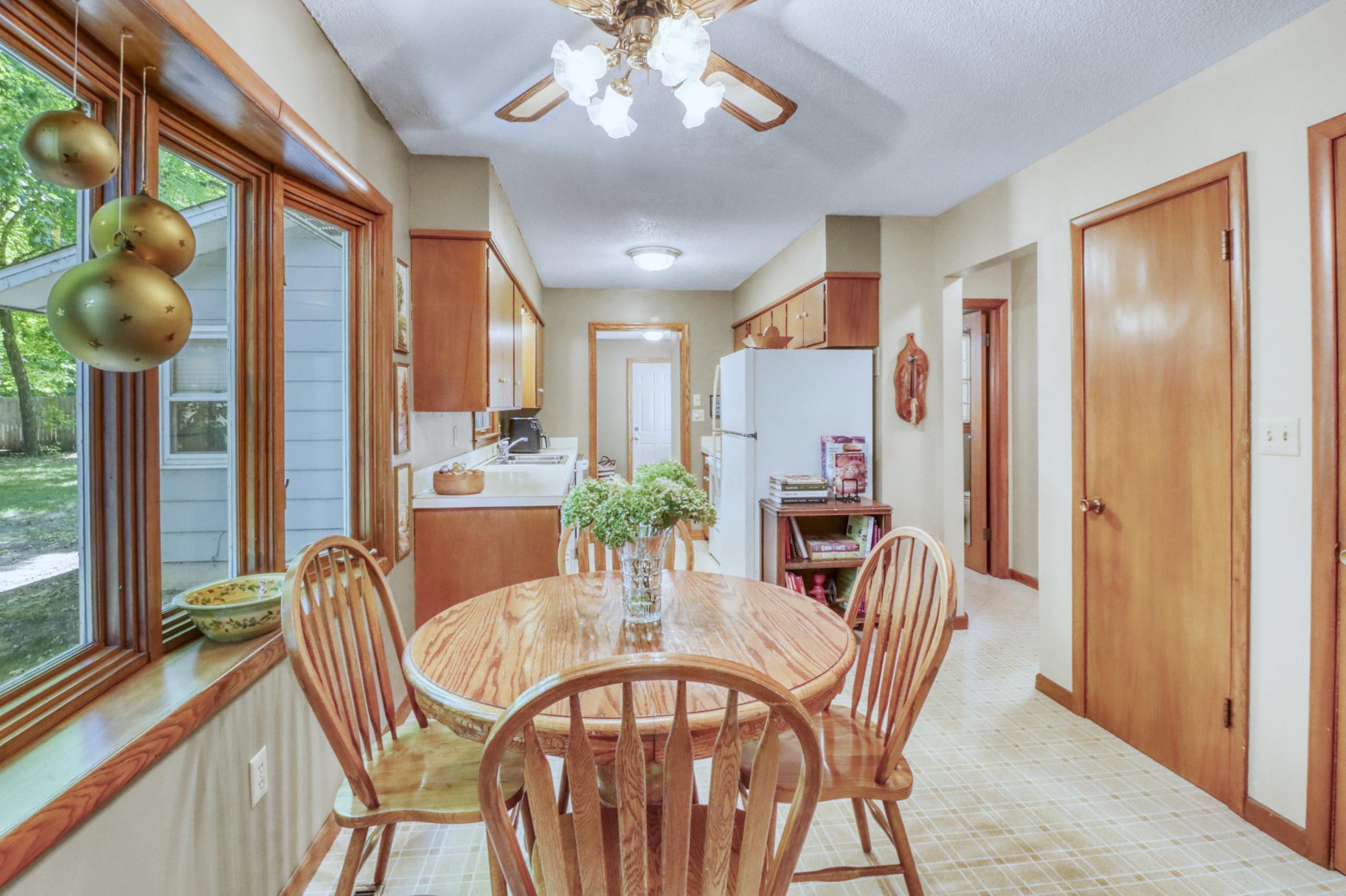1960 single family home for sale at 1583 E Shore Drive in Detroit Lakes, MN — 4 bed, 2 bath (photo 40 of 68)