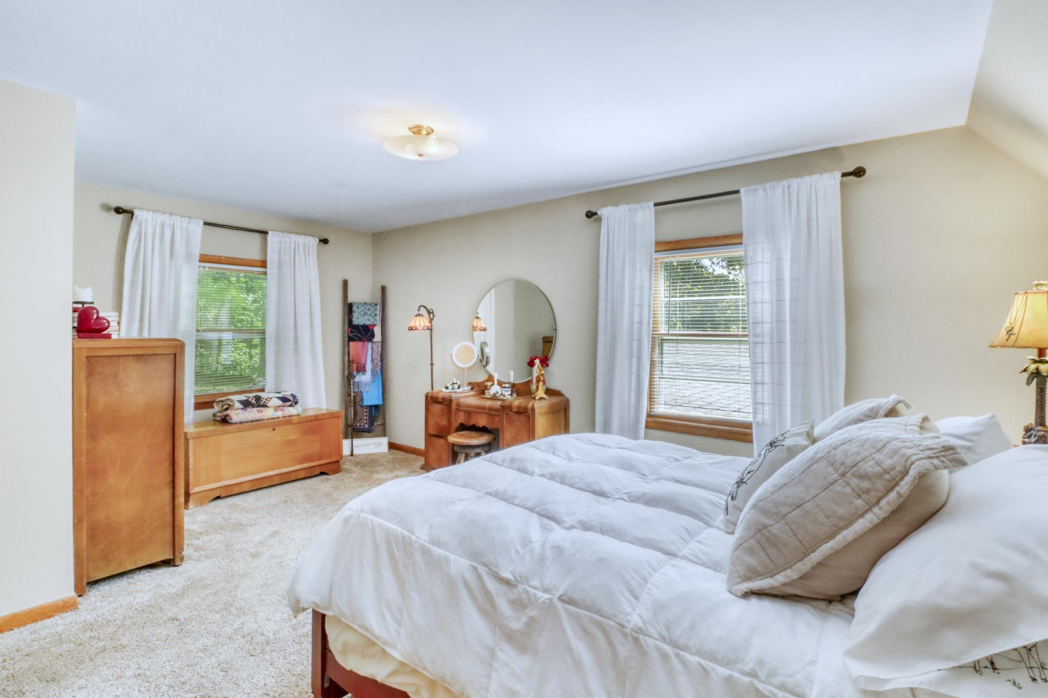 1960 single family home for sale at 1583 E Shore Drive in Detroit Lakes, MN — 4 bed, 2 bath (photo 52 of 68)