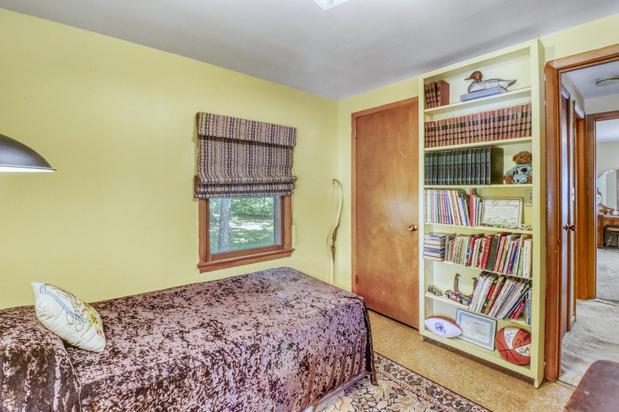 1960 single family home for sale at 1583 E Shore Drive in Detroit Lakes, MN — 4 bed, 2 bath (photo 61 of 68)