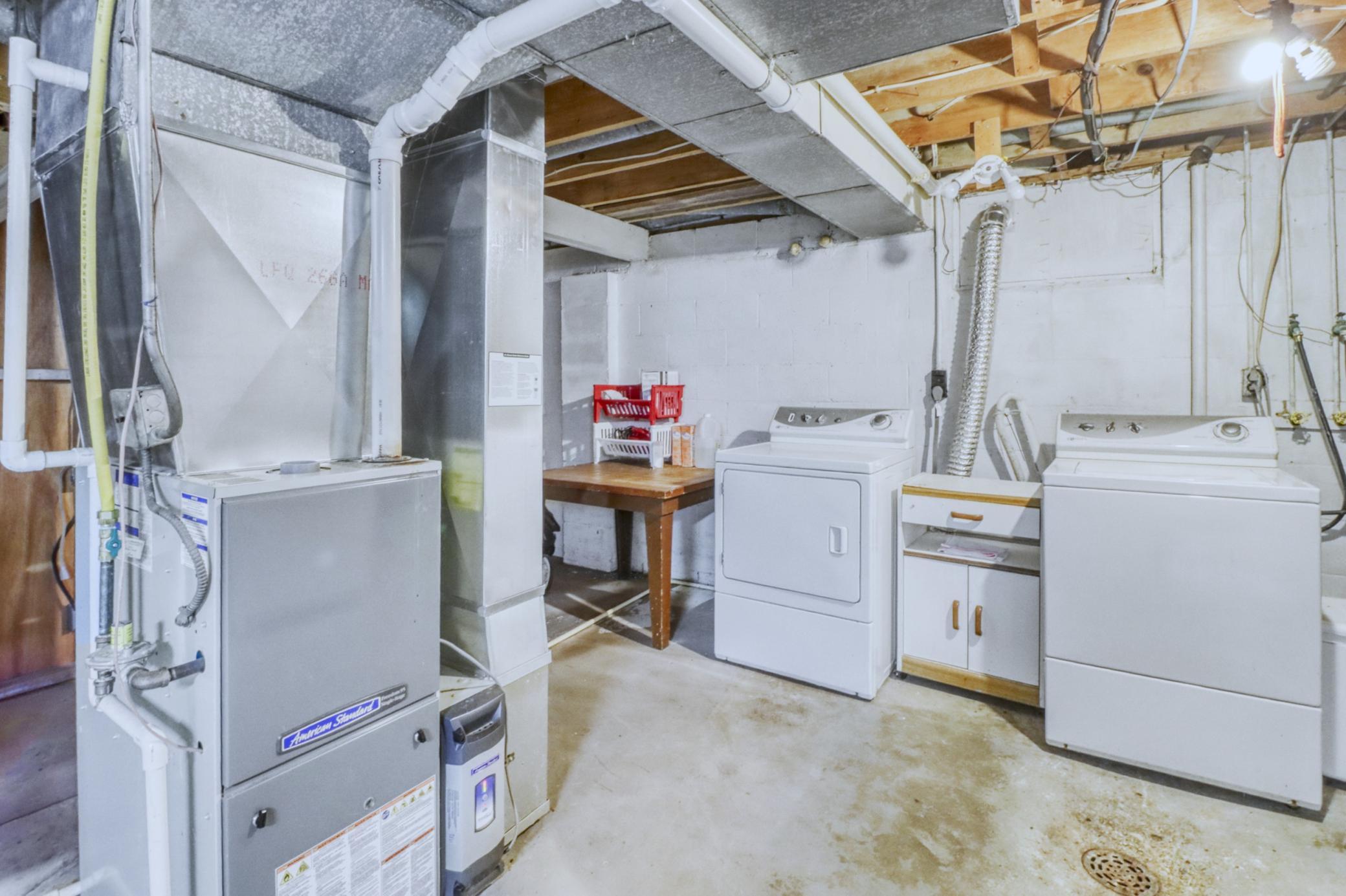 1960 single family home for sale at 1583 E Shore Drive in Detroit Lakes, MN — 4 bed, 2 bath (photo 66 of 68)