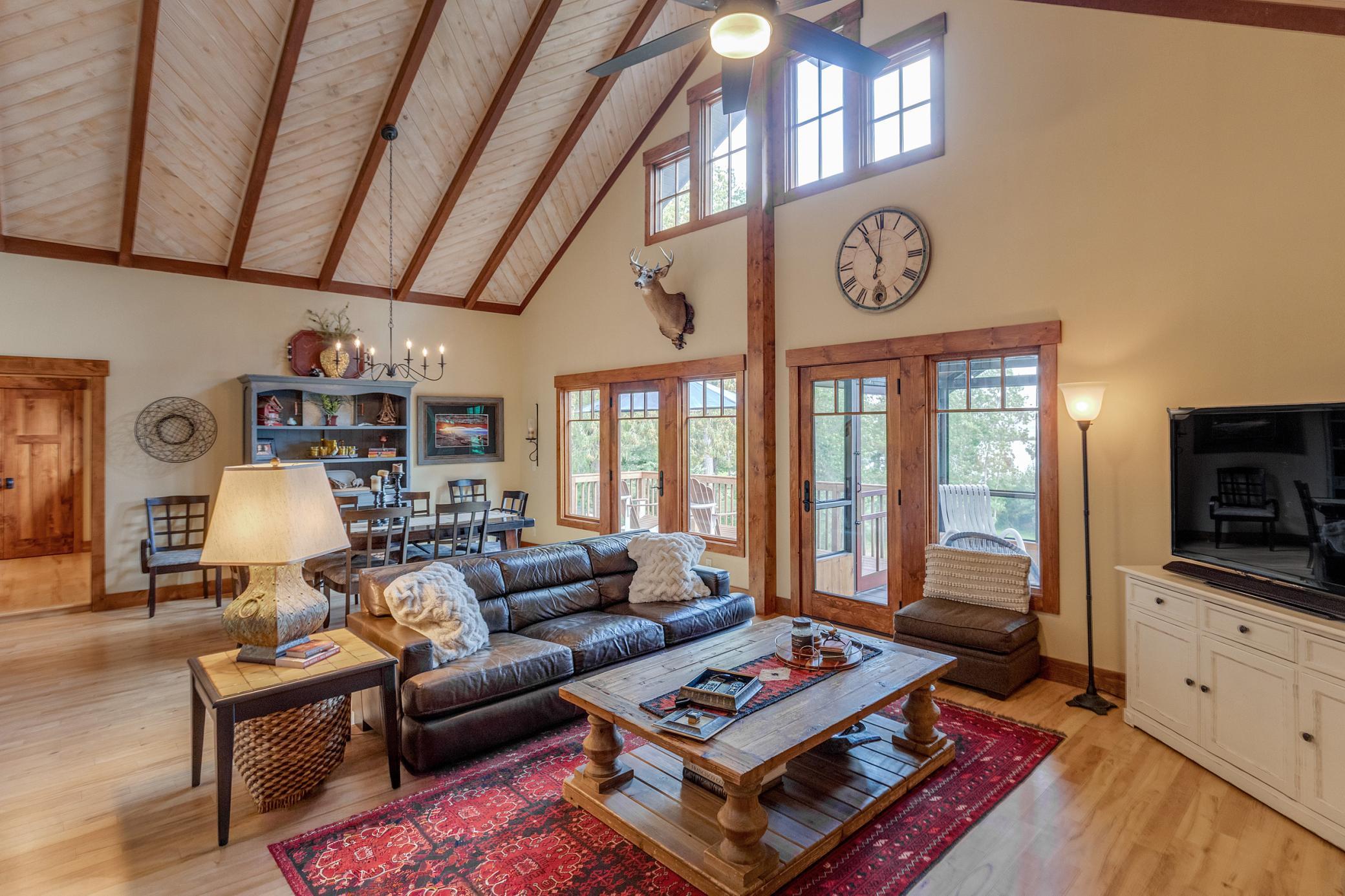 1985 single family home for sale at 29790 Lakeshore Drive in Pequot Lakes, MN — 4 bed, 3 bath (photo 17 of 47)