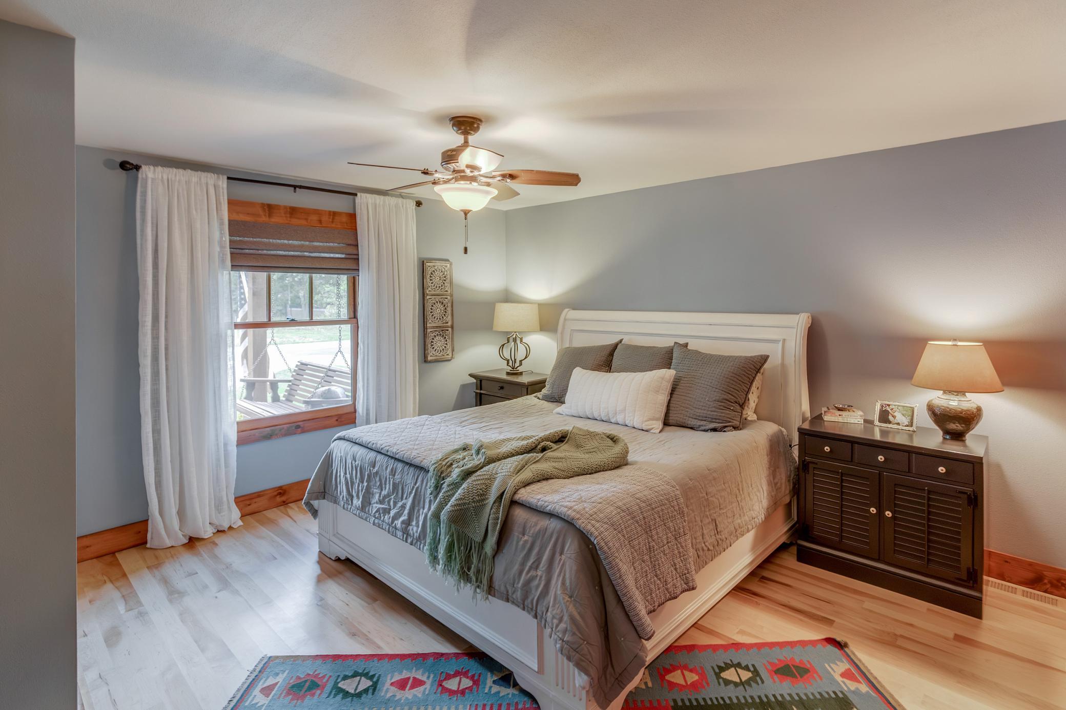 1985 single family home for sale at 29790 Lakeshore Drive in Pequot Lakes, MN — 4 bed, 3 bath (photo 20 of 47)