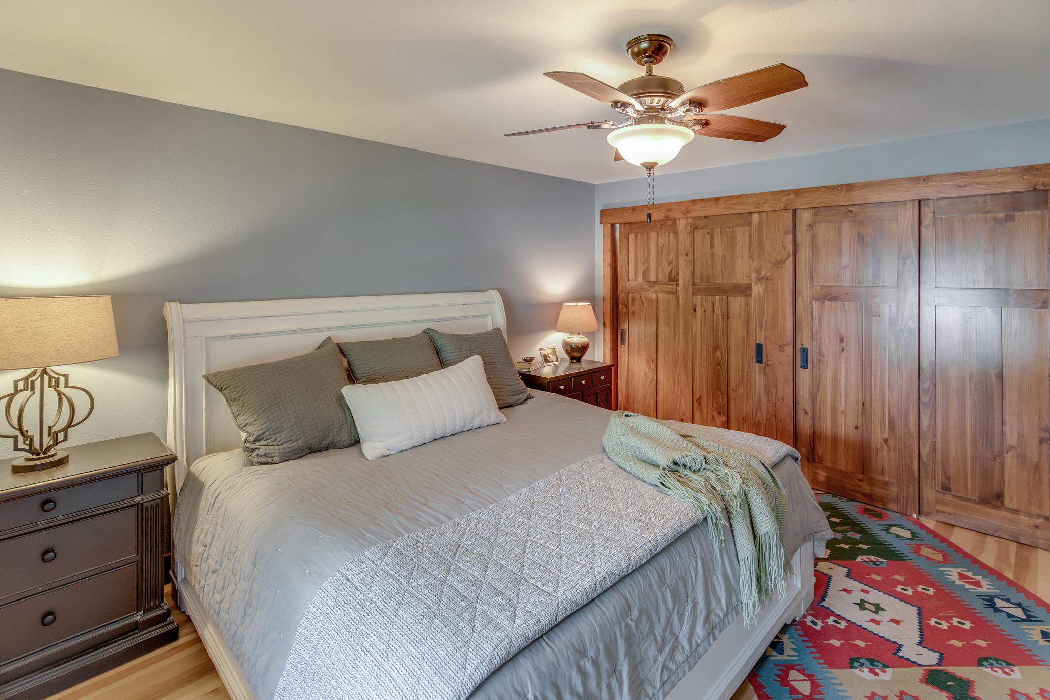 1985 single family home for sale at 29790 Lakeshore Drive in Pequot Lakes, MN — 4 bed, 3 bath (photo 21 of 47)