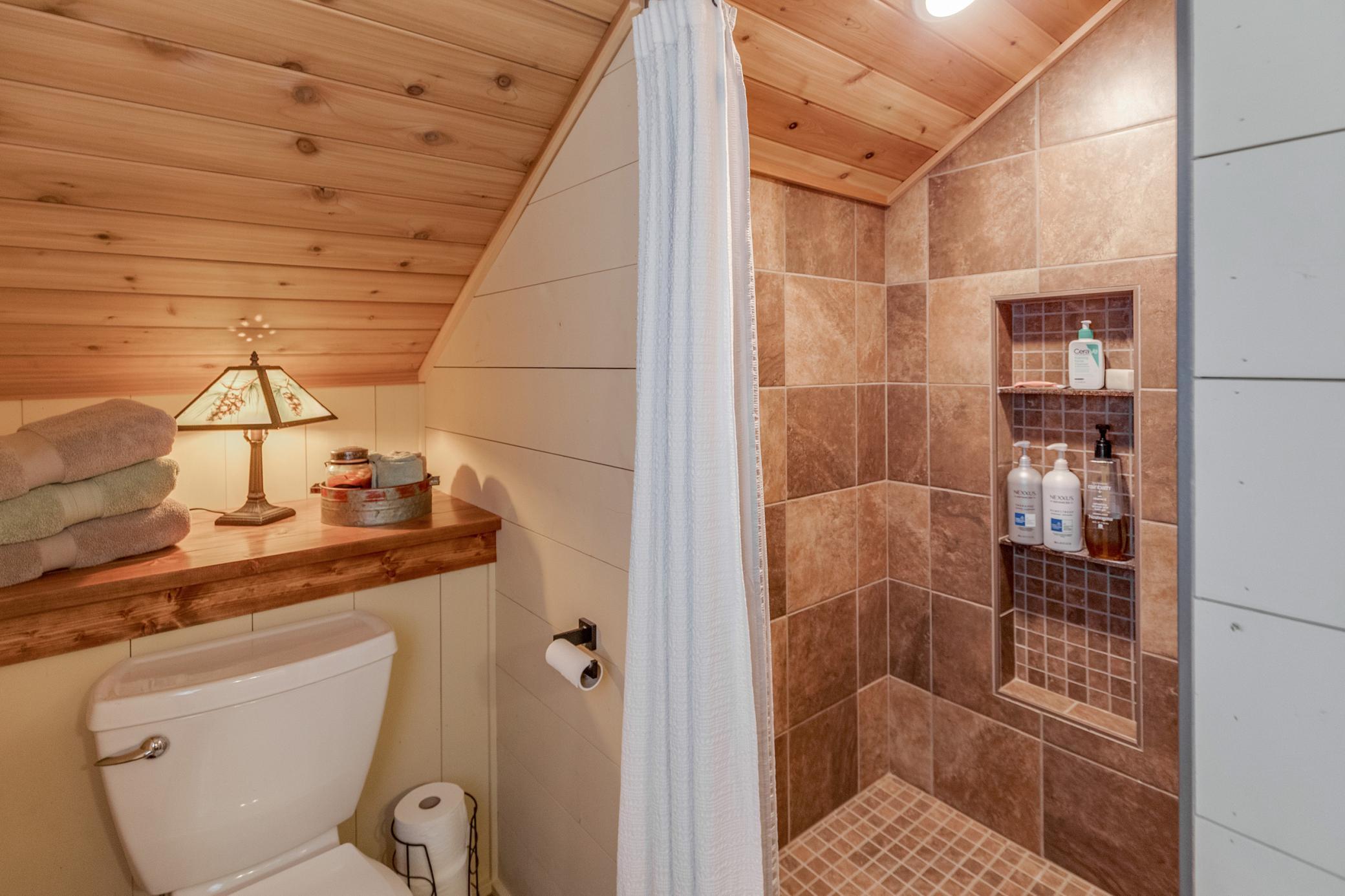 1985 single family home for sale at 29790 Lakeshore Drive in Pequot Lakes, MN — 4 bed, 3 bath (photo 25 of 47)
