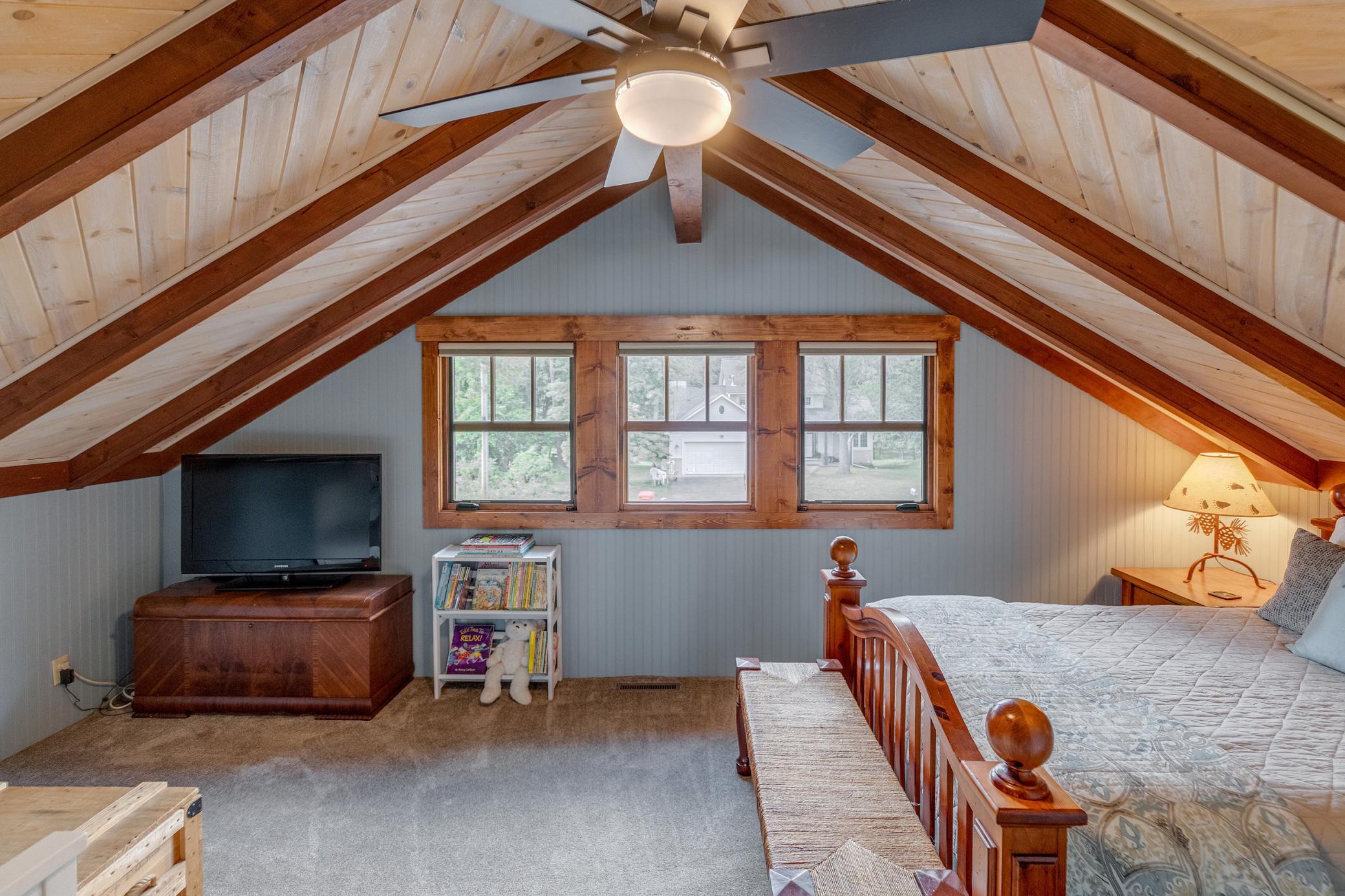 1985 single family home for sale at 29790 Lakeshore Drive in Pequot Lakes, MN — 4 bed, 3 bath (photo 34 of 47)