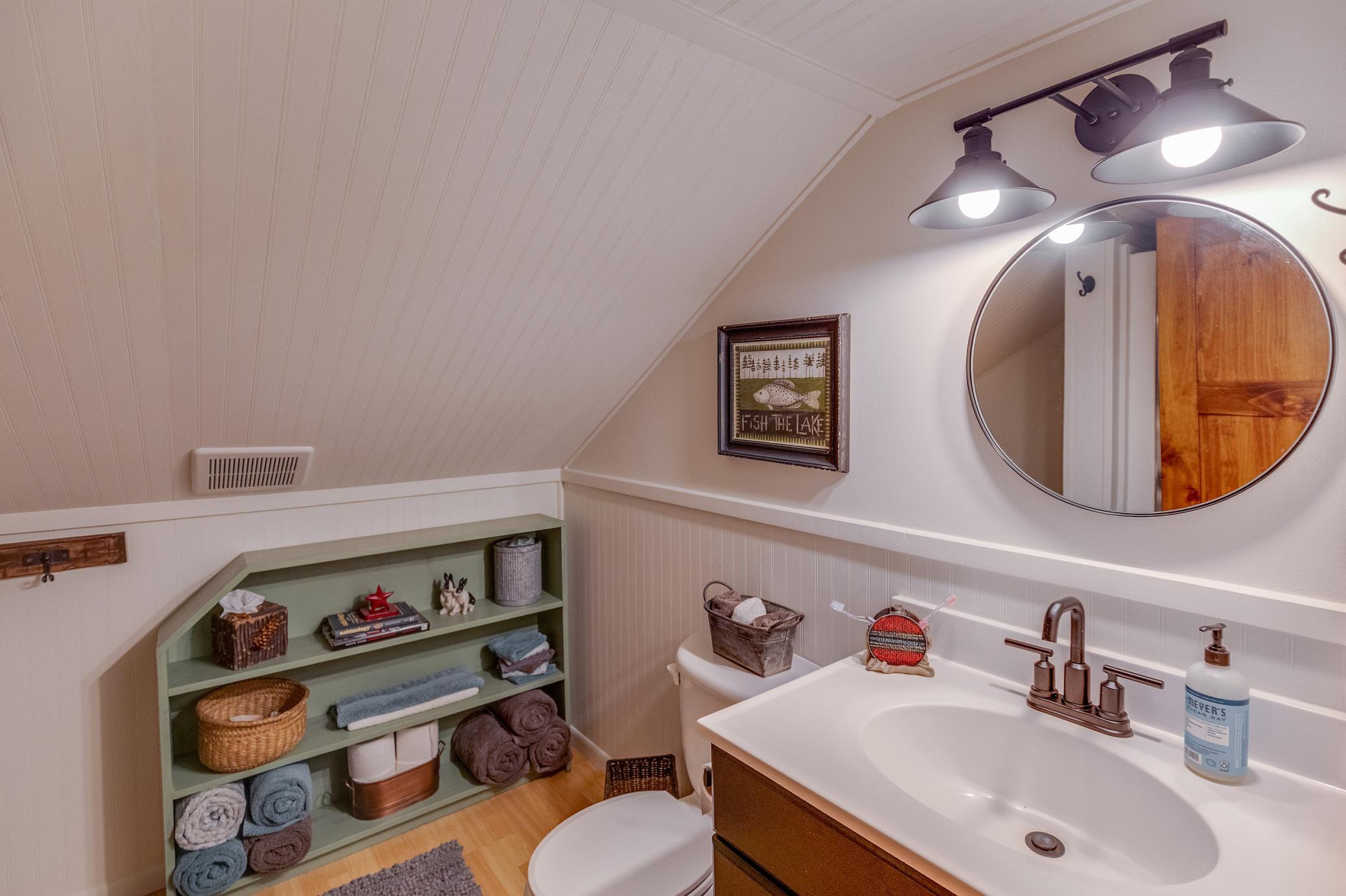 1985 single family home for sale at 29790 Lakeshore Drive in Pequot Lakes, MN — 4 bed, 3 bath (photo 36 of 47)