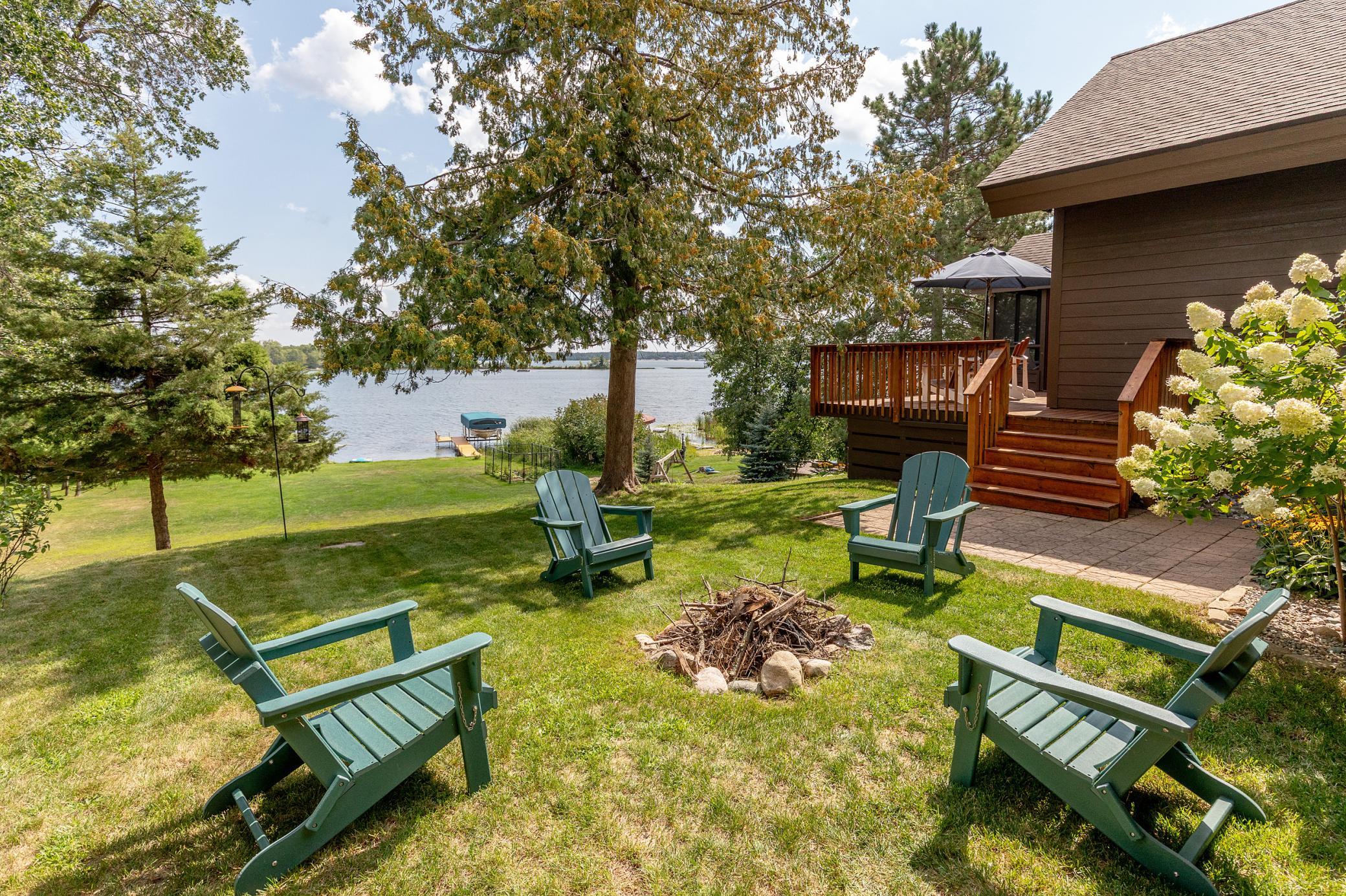 1985 single family home for sale at 29790 Lakeshore Drive in Pequot Lakes, MN — 4 bed, 3 bath (photo 41 of 47)