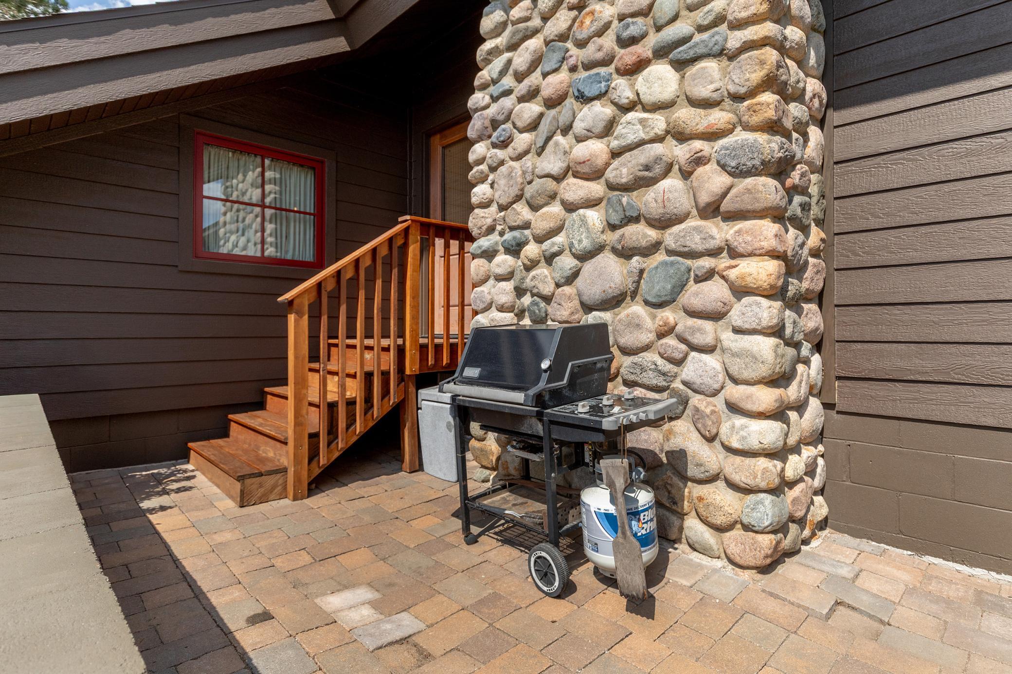 1985 single family home for sale at 29790 Lakeshore Drive in Pequot Lakes, MN — 4 bed, 3 bath (photo 45 of 47)