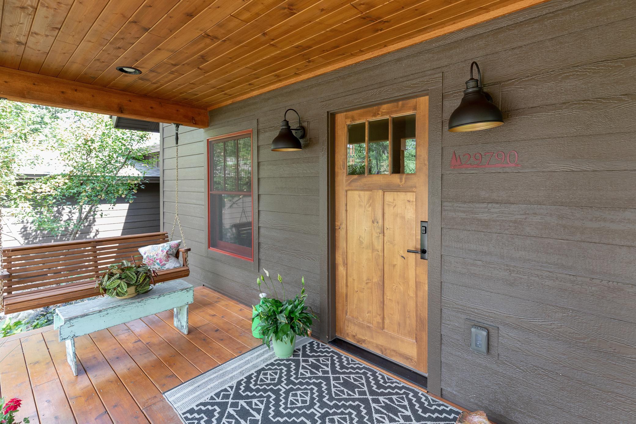 1985 single family home for sale at 29790 Lakeshore Drive in Pequot Lakes, MN — 4 bed, 3 bath (photo 6 of 47)
