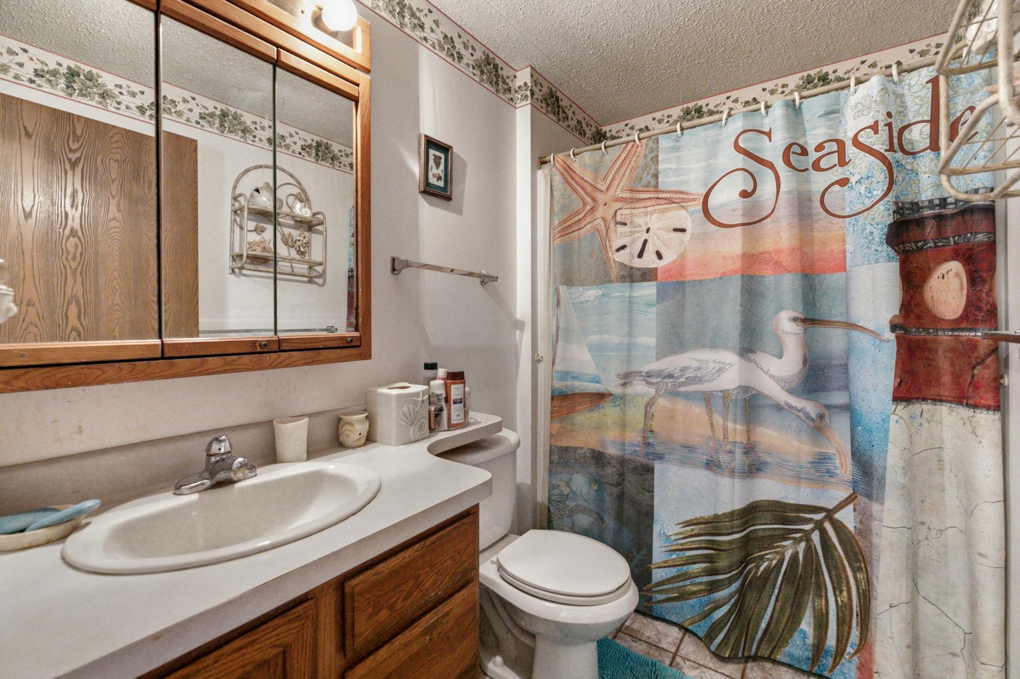 1984 single family home for sale at 3050 21st Street S in Fargo, ND — 4 bed, 2 bath (photo 18 of 34)