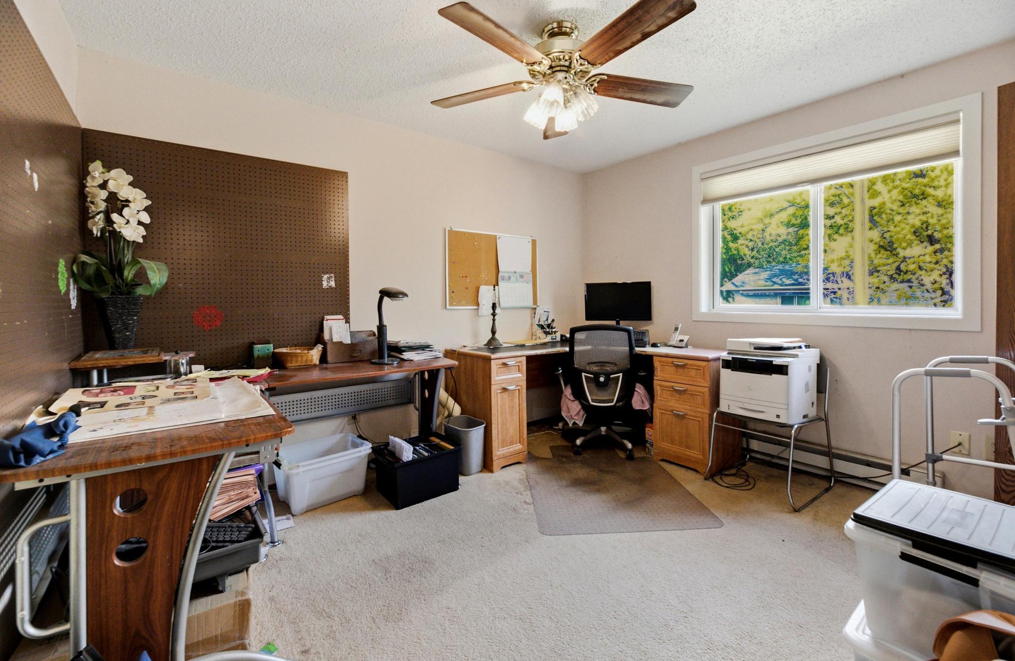 1984 single family home for sale at 3050 21st Street S in Fargo, ND — 4 bed, 2 bath (photo 28 of 34)