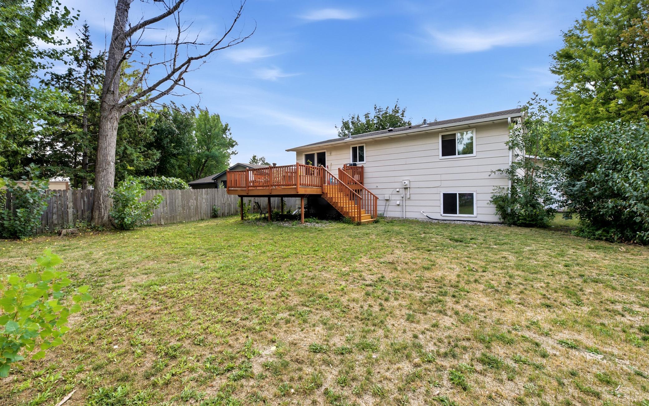 1984 single family home for sale at 3050 21st Street S in Fargo, ND — 4 bed, 2 bath (photo 33 of 34)