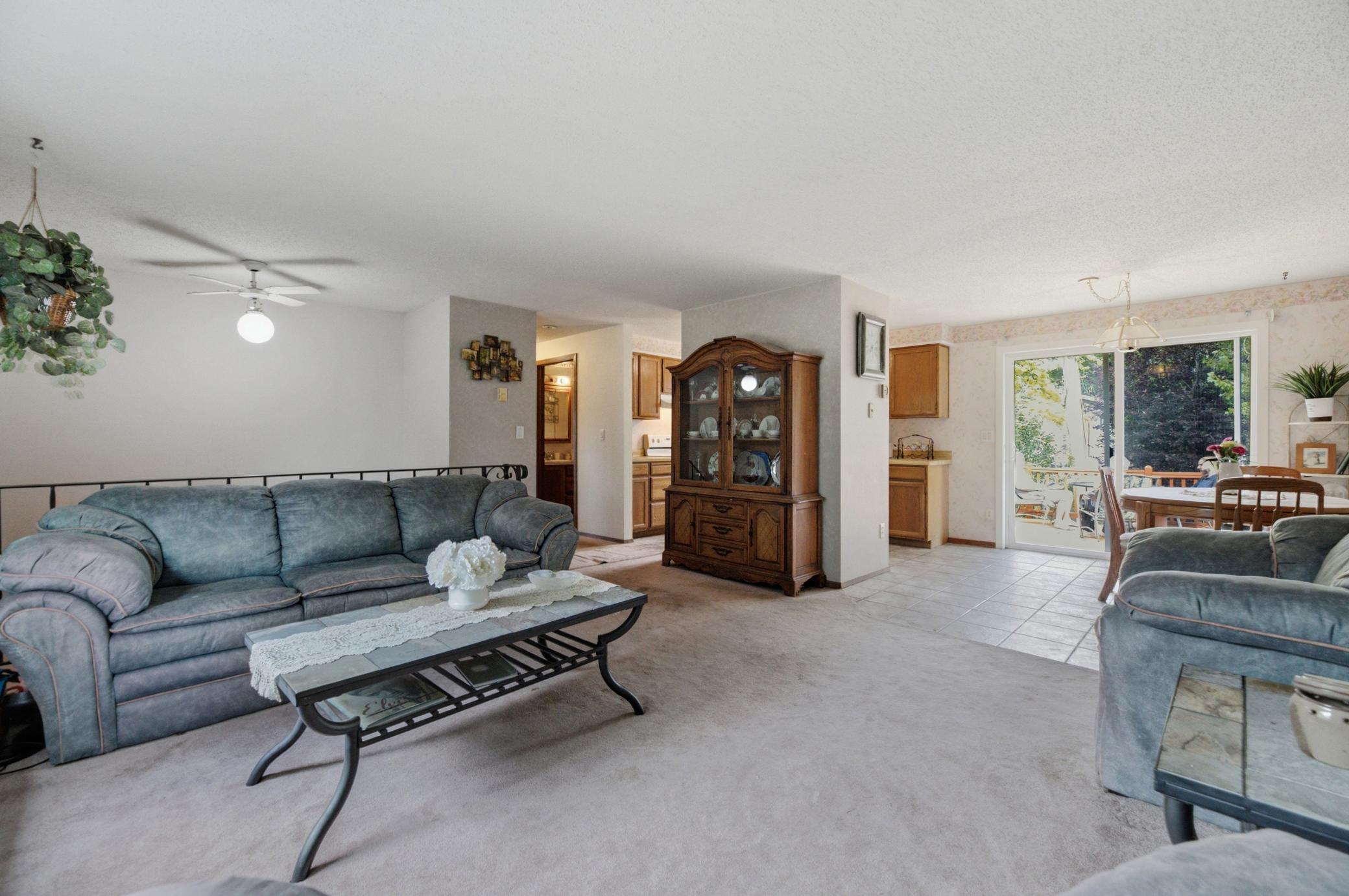 1984 single family home for sale at 3050 21st Street S in Fargo, ND — 4 bed, 2 bath (photo 9 of 34)