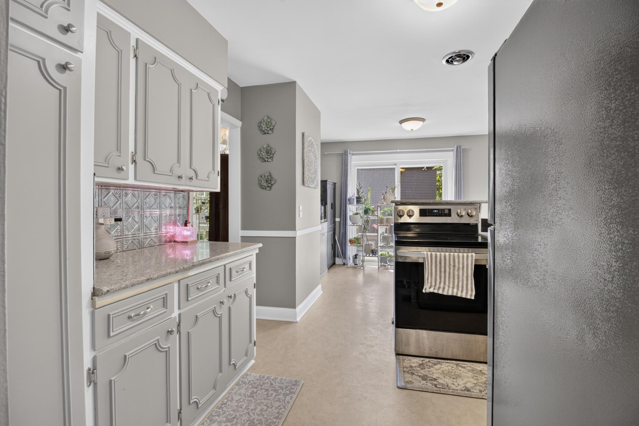 1956 single family home for sale at 716 E Mount Faith Avenue in Fergus Falls, MN — 4 bed, 3 bath (photo 12 of 48)