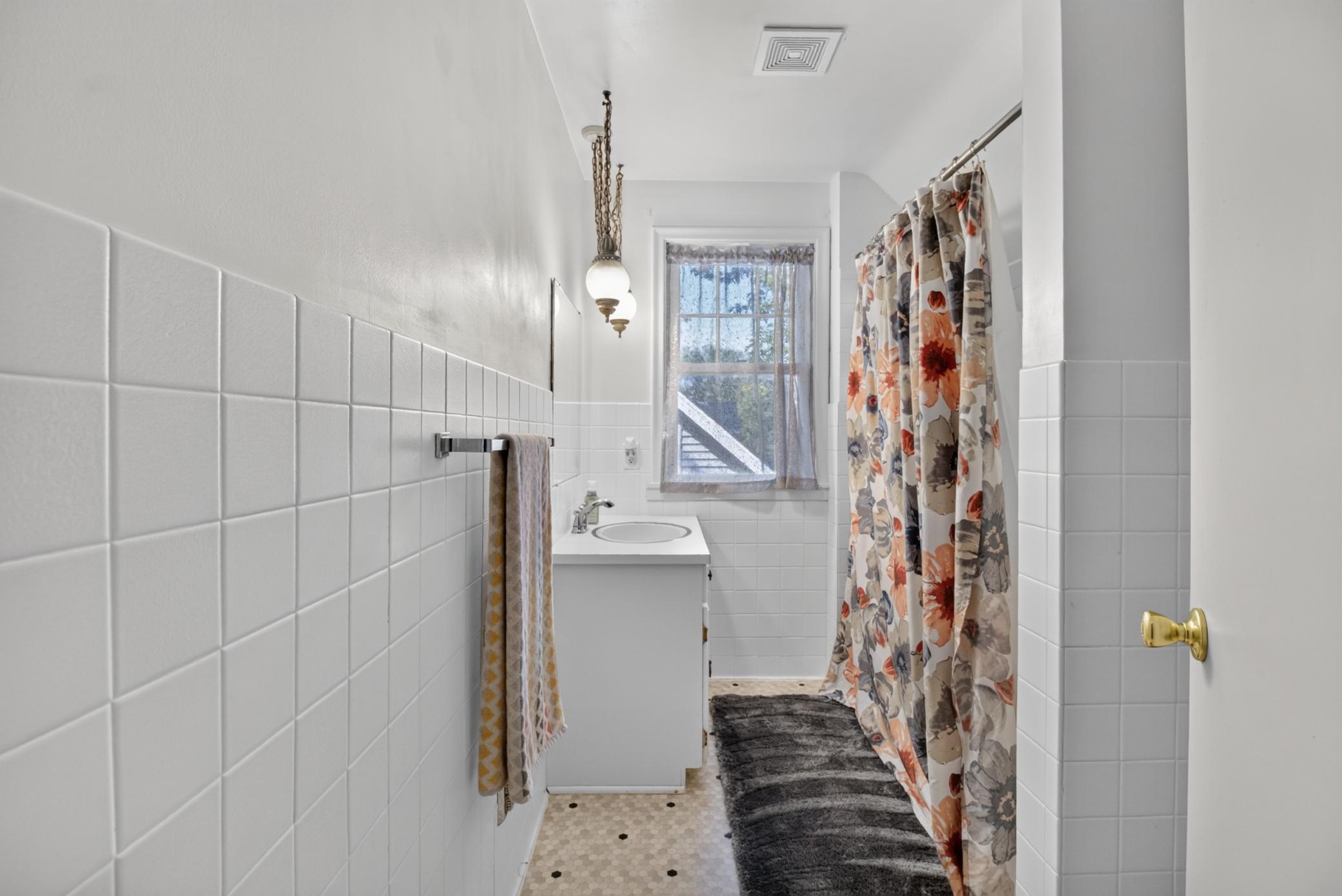 1956 single family home for sale at 716 E Mount Faith Avenue in Fergus Falls, MN — 4 bed, 3 bath (photo 25 of 48)